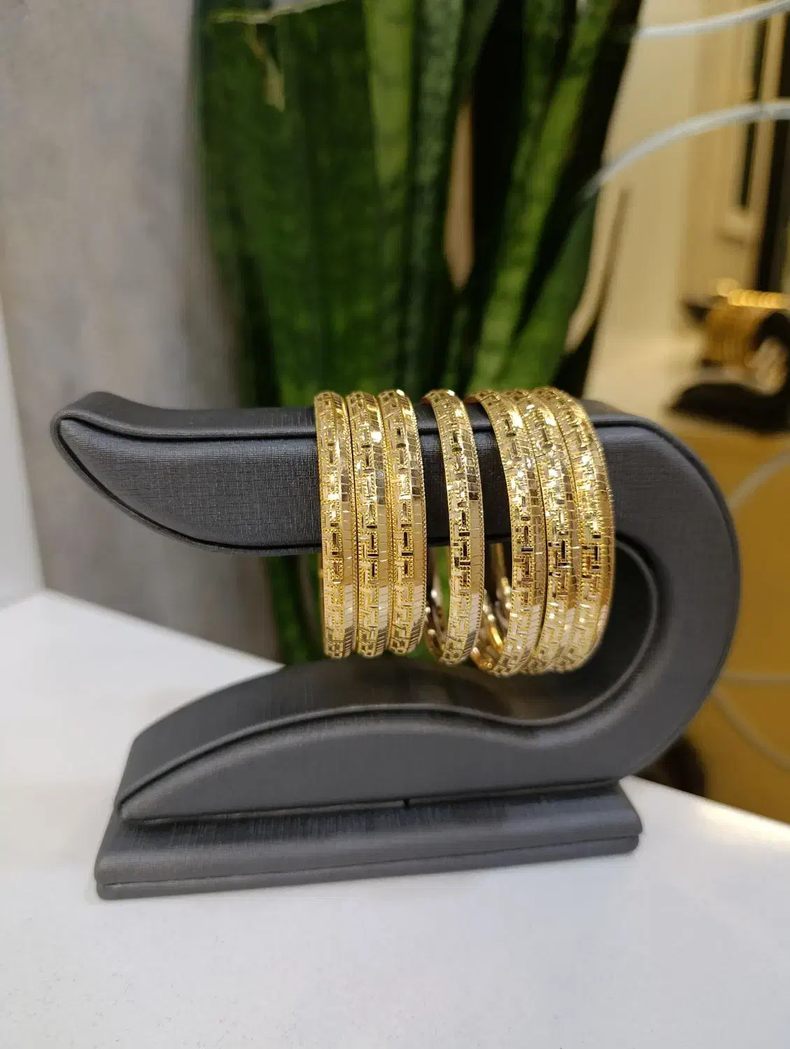 النگو ورساچه|جواهرات|همدان, |دیوار