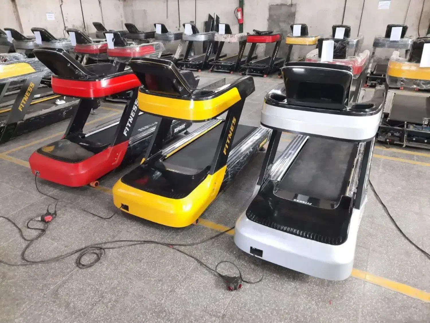 فروش تردمیل باشگاهی با ۸ ماه تنفس|تجهیزات ورزشی|تهران, بلوار کشاورز|دیوار