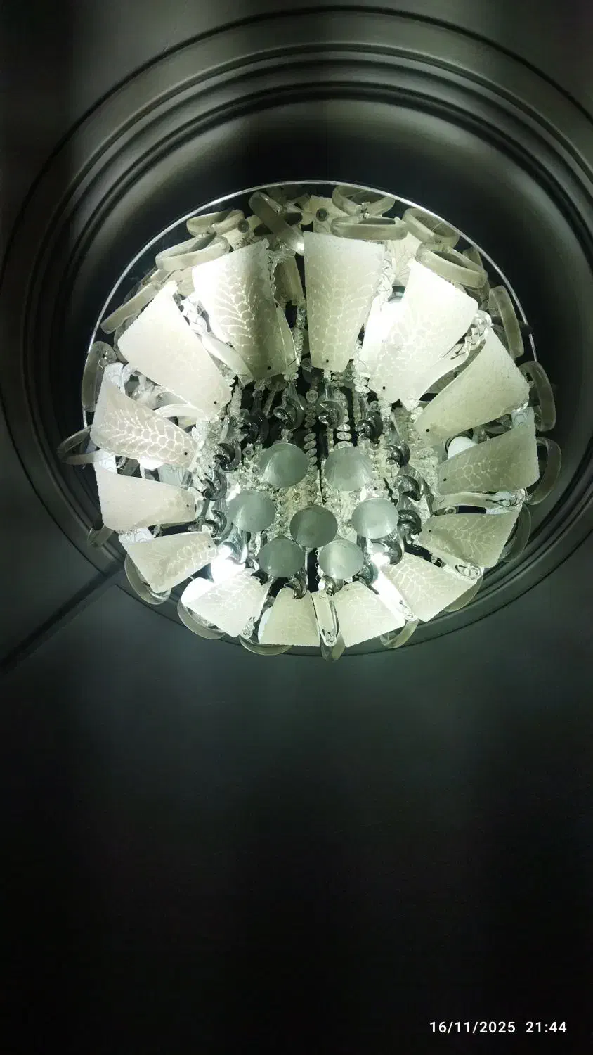 فروش لوستر.|لوستر و چراغ آویز|سنندج, |دیوار