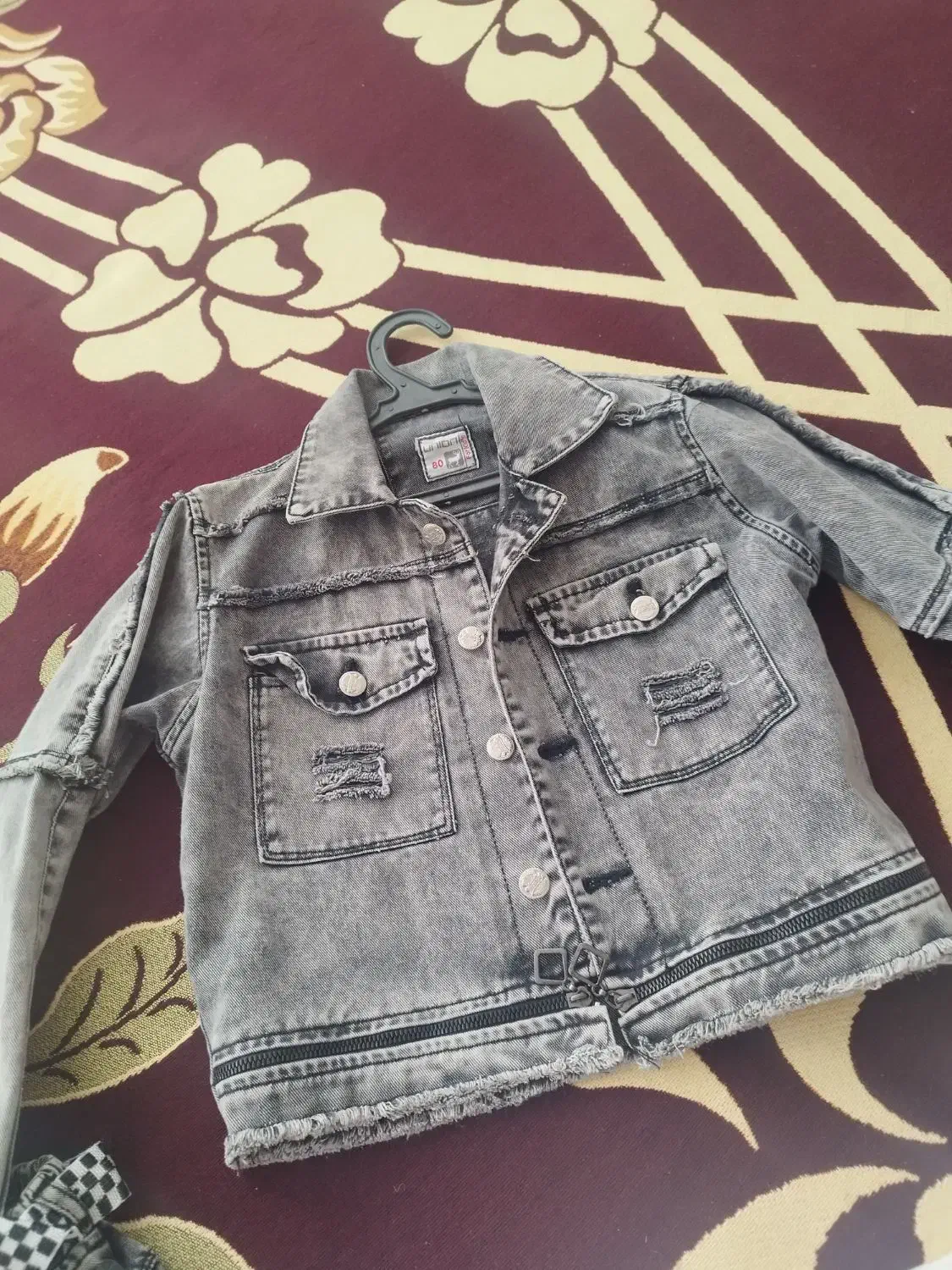 سه تیکه|لباس|ثمرین, |دیوار