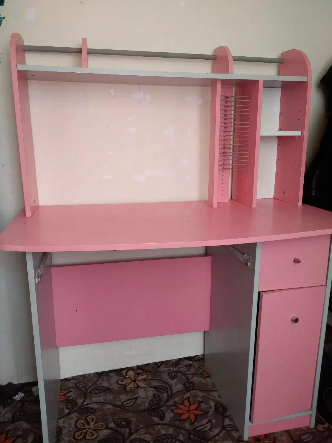 میز تحریر دخترانه|میز تحریر و کامپیوتر|کرج, چمران|دیوار