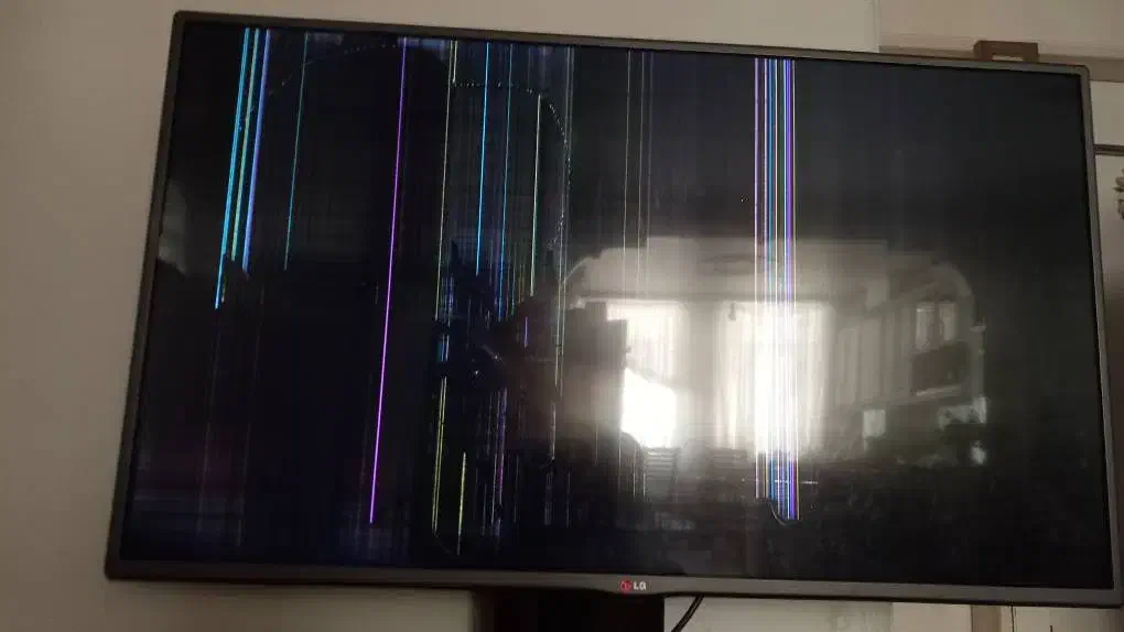 تلویزیون نیاز مند تعمیر 42 اینج خراب|تلویزیون و پروژکتور|قدس, شهرقدس|دیوار