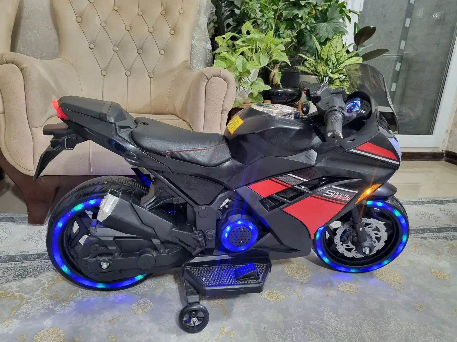 موتور شارژی در حد نو|اسباب‌‌بازی|شاهین‌شهر, اقبال لاهوری|دیوار