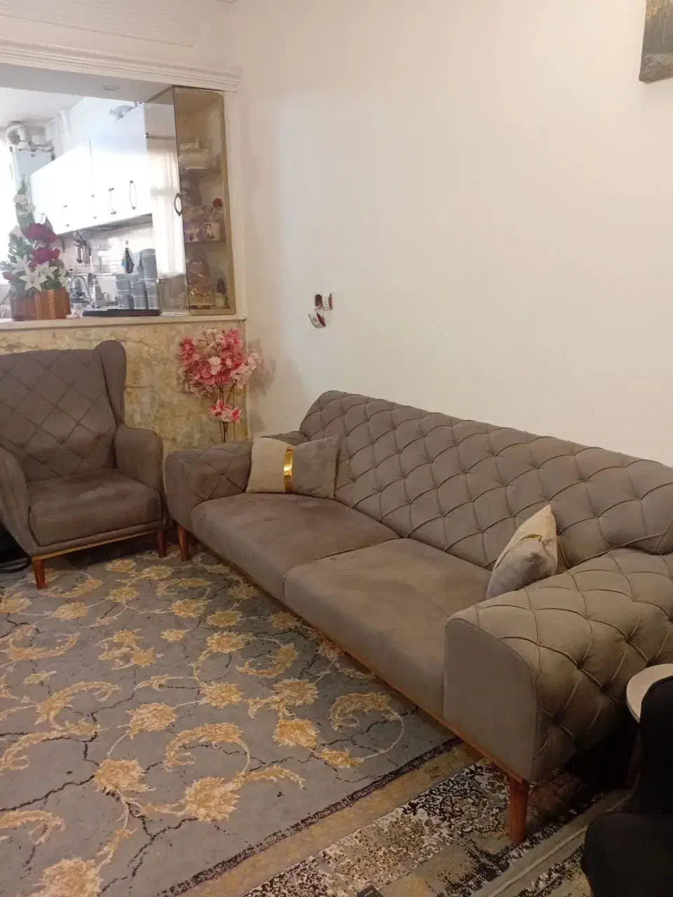 مبل8نفره|مبلمان خانگی و میز عسلی|مشهد, حضرت حجت|دیوار