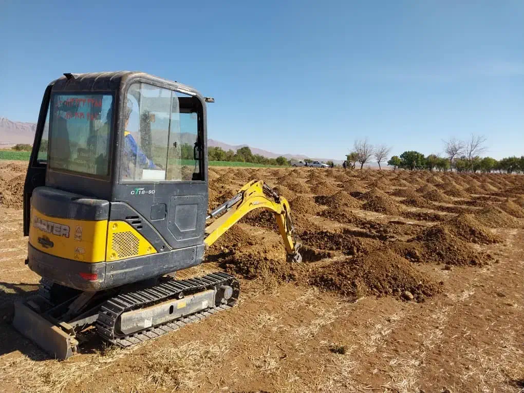 مینی بیل مکانیکی|ماشین‌آلات صنعتی|نجف‌آباد, امیرآباد|دیوار