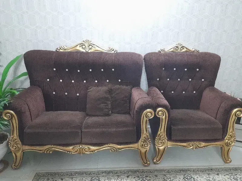 مبل سلطنتی|مبلمان خانگی و میز عسلی|گلبهار, شهر جدید گلبهار|دیوار