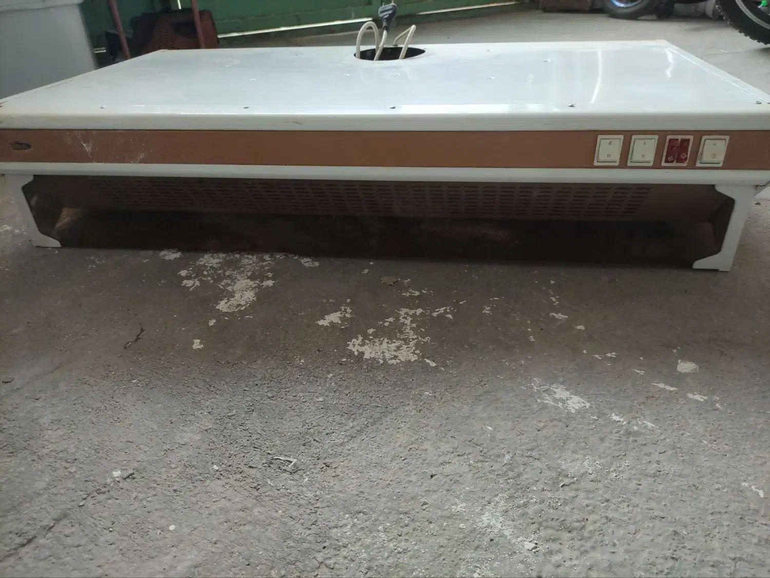 هود کتابی|هود|لردگان, |دیوار