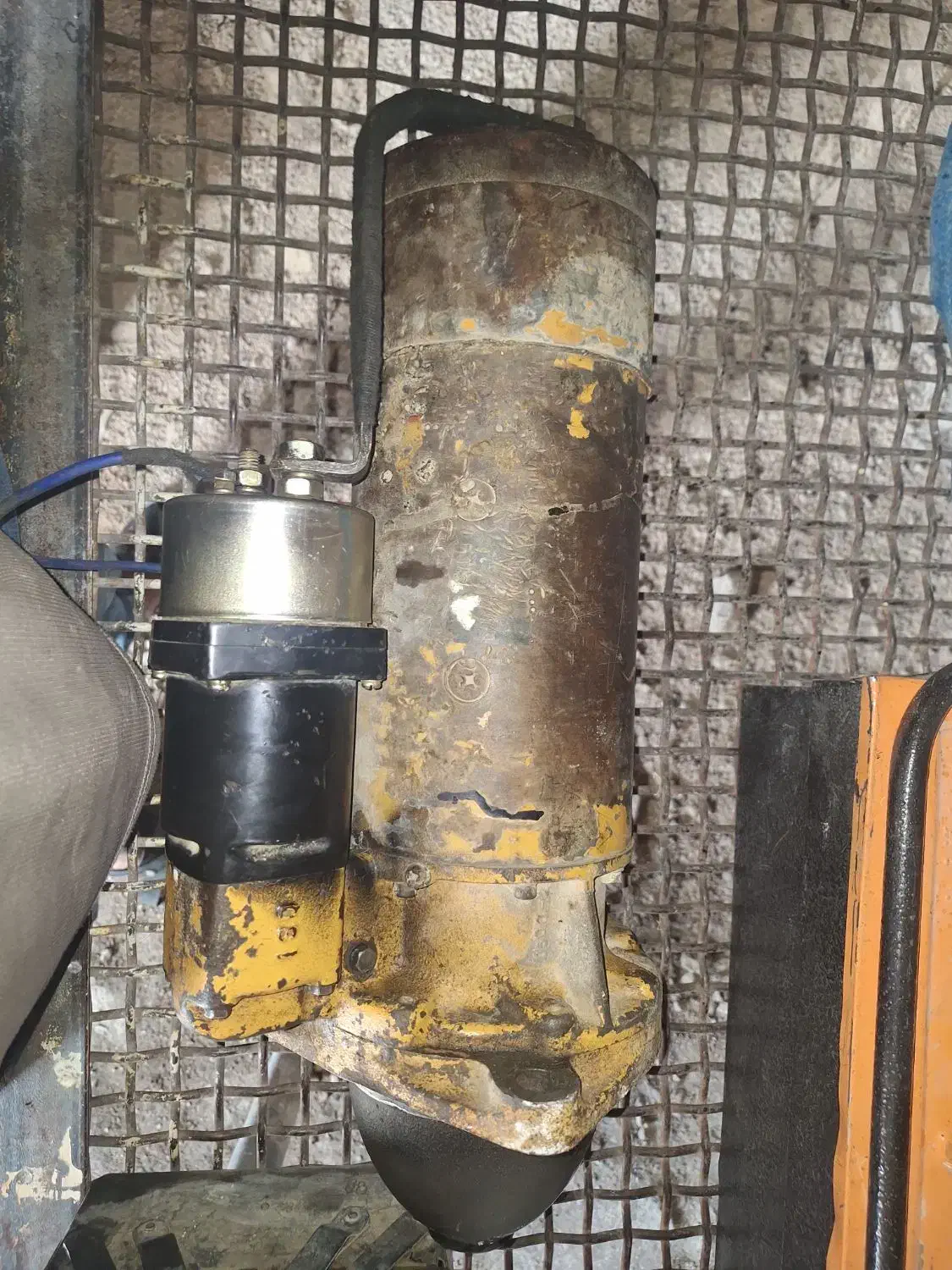 استارت بلدوزر ۱۵۵ قدیم ...استارت بزرگ|قطعات یدکی و لوازم جانبی|اصفهان, کوجان|دیوار