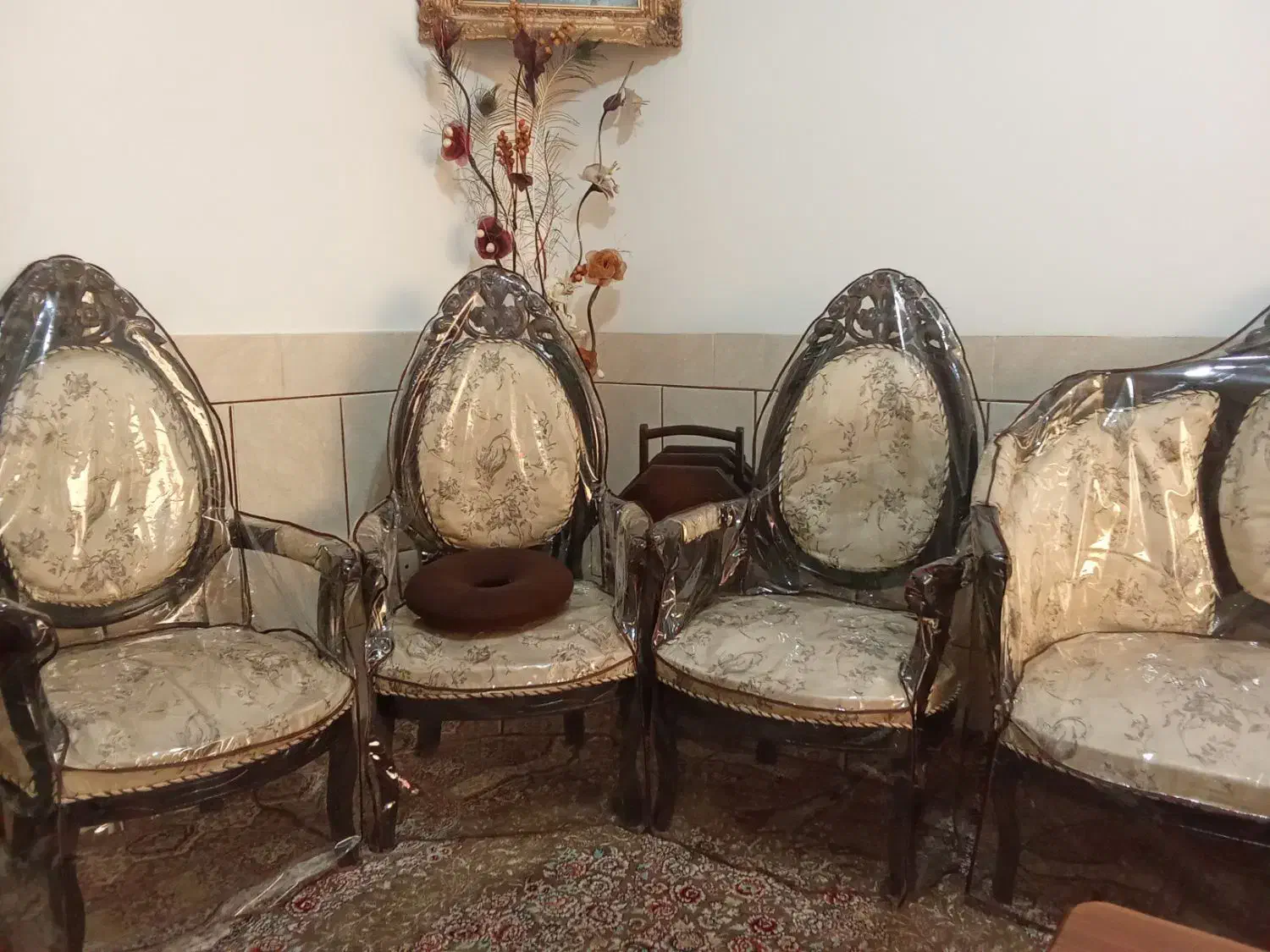 یه دست مبل ۹نفره با کاور نو|مبلمان خانگی و میز عسلی|ابریشم, |دیوار