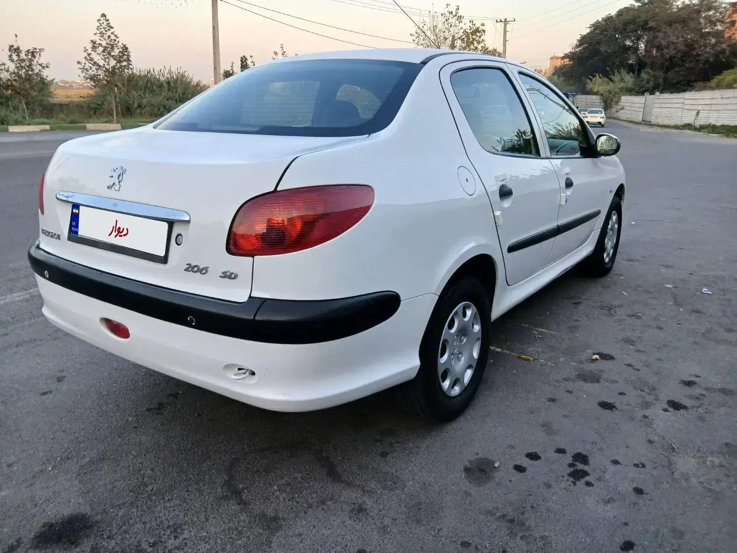 پژو صندوقدار وی ۸ فول مدل ۹۸|خودرو سواری و وانت|بابل, |دیوار