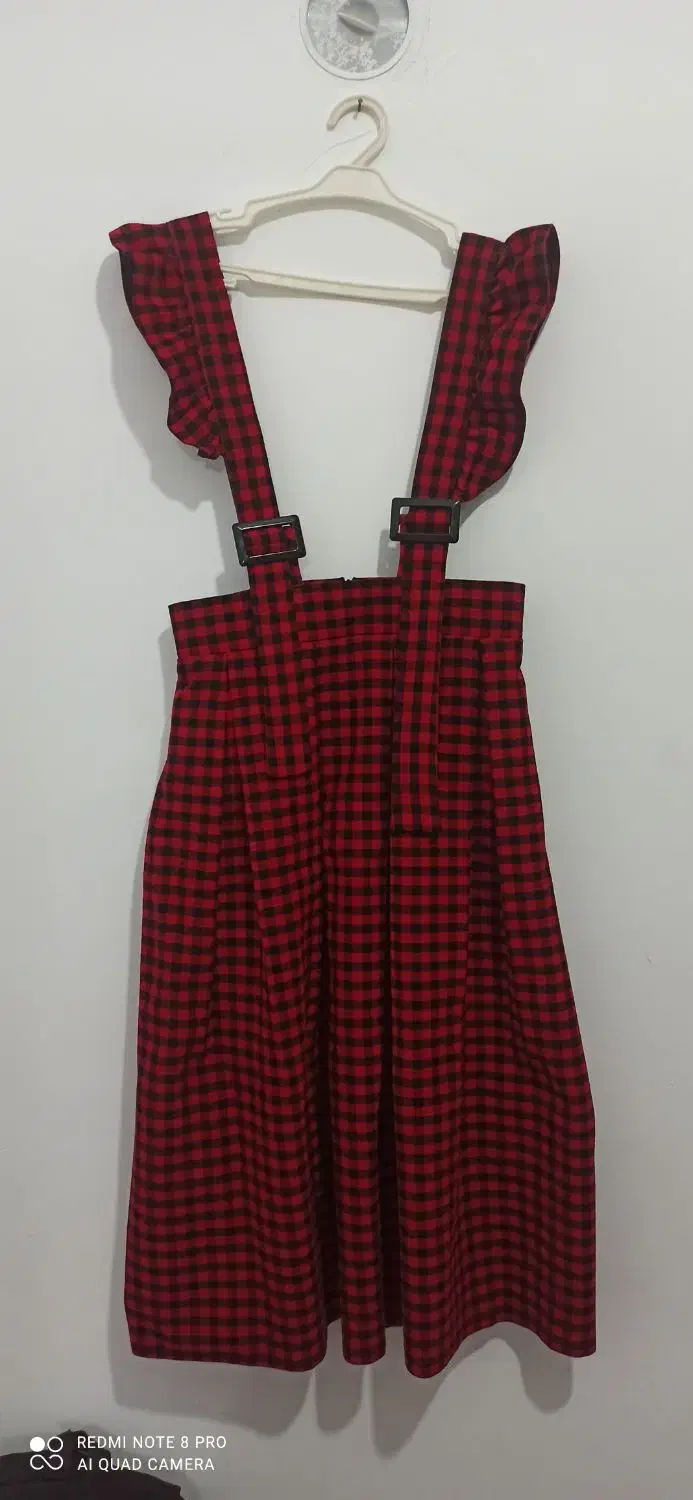 دامن یلدایی|لباس|رباط‌کریم, رباط‌کریم|دیوار