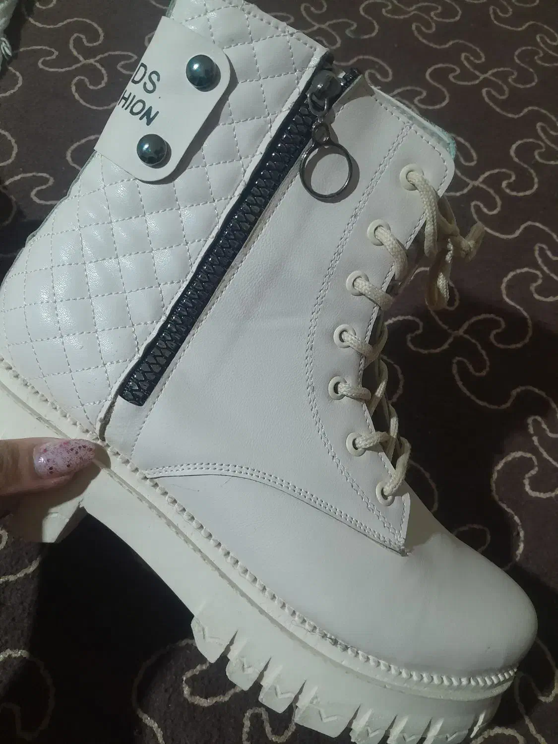 نیم بوت کرم استخونی نوعه نو|کیف، کفش، کمربند|نسیم‌شهر, |دیوار