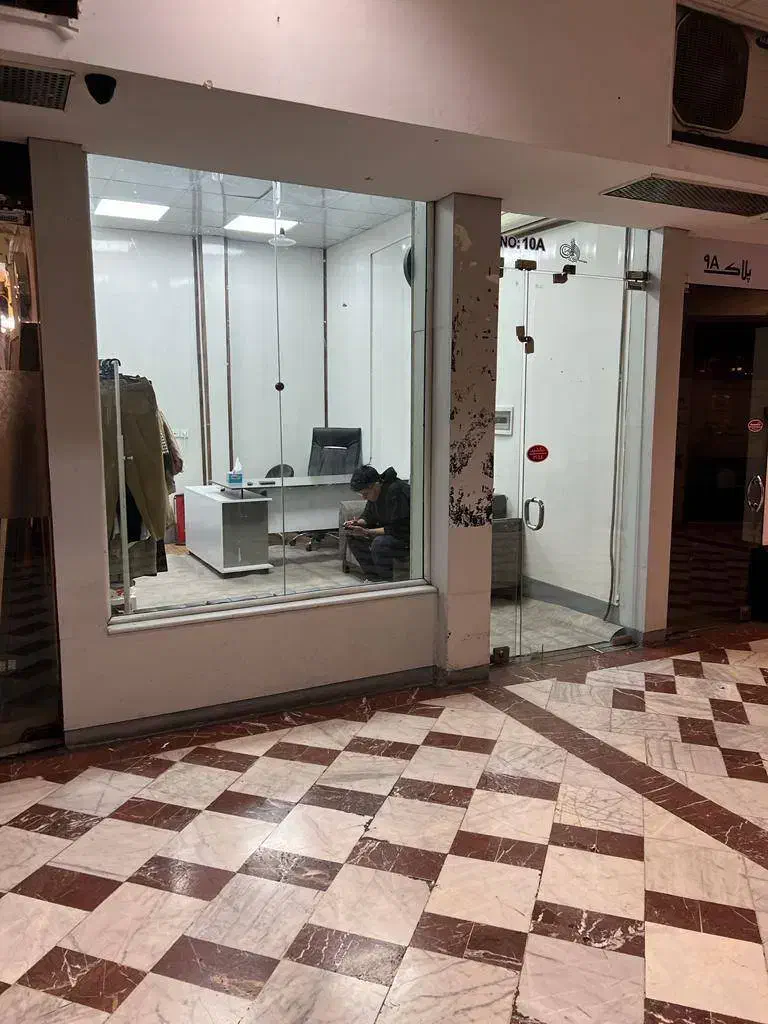 ۱۸ متر تجاری پاساژ برلیان ستارخان|فروش مغازه و غرفه|تهران, صادقیه|دیوار