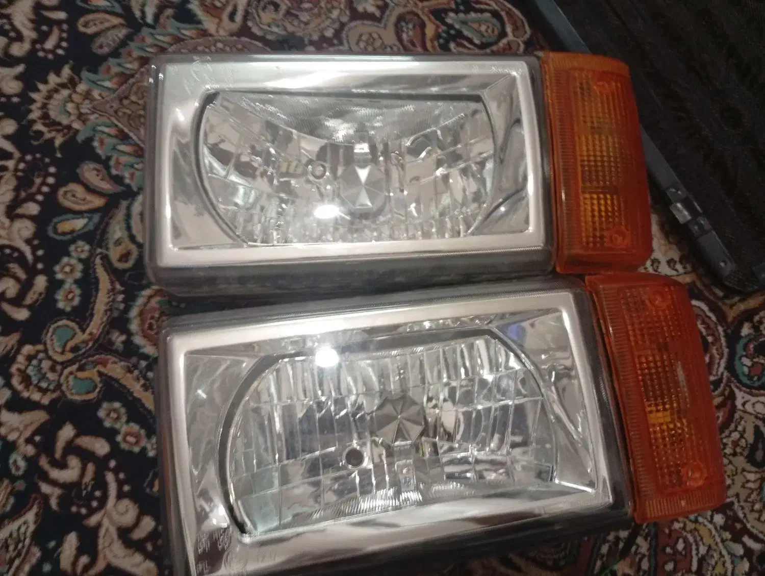 چراغ پیکان|قطعات یدکی و لوازم جانبی|شیراز, محراب|دیوار