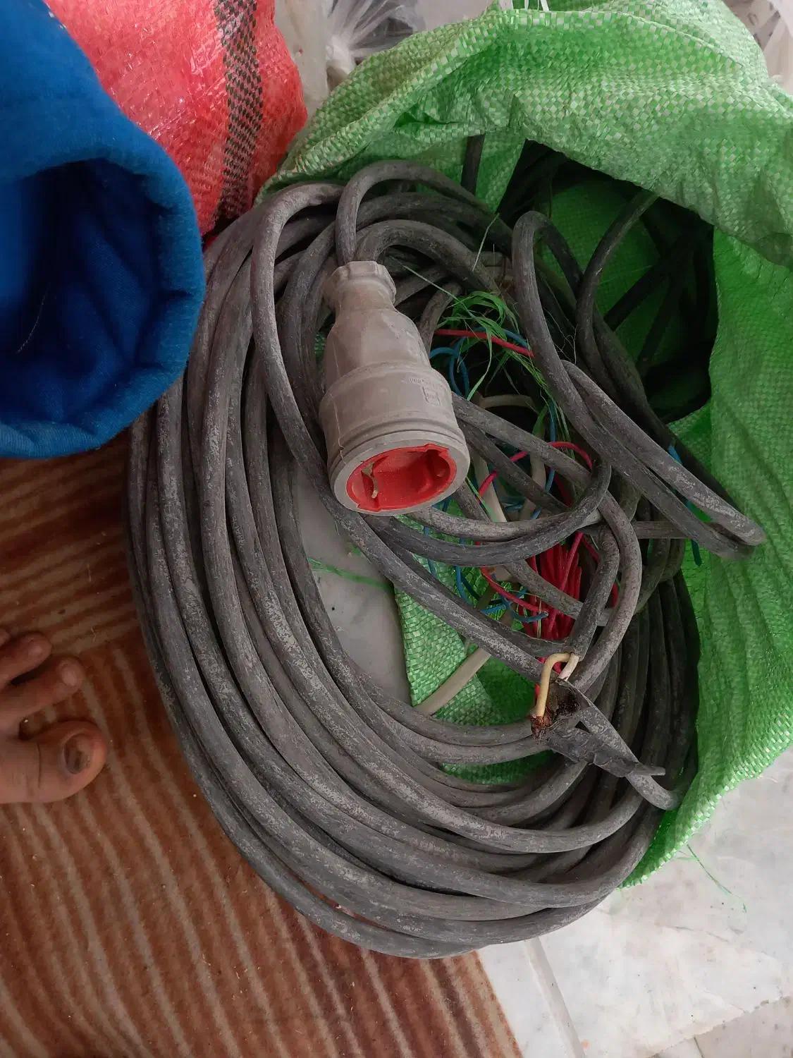 فروش موتور آب سیم سیار نردبان آلومینیومی ویبره|مصالح و تجهیزات ساختمان|مشهد, شهید معقول|دیوار