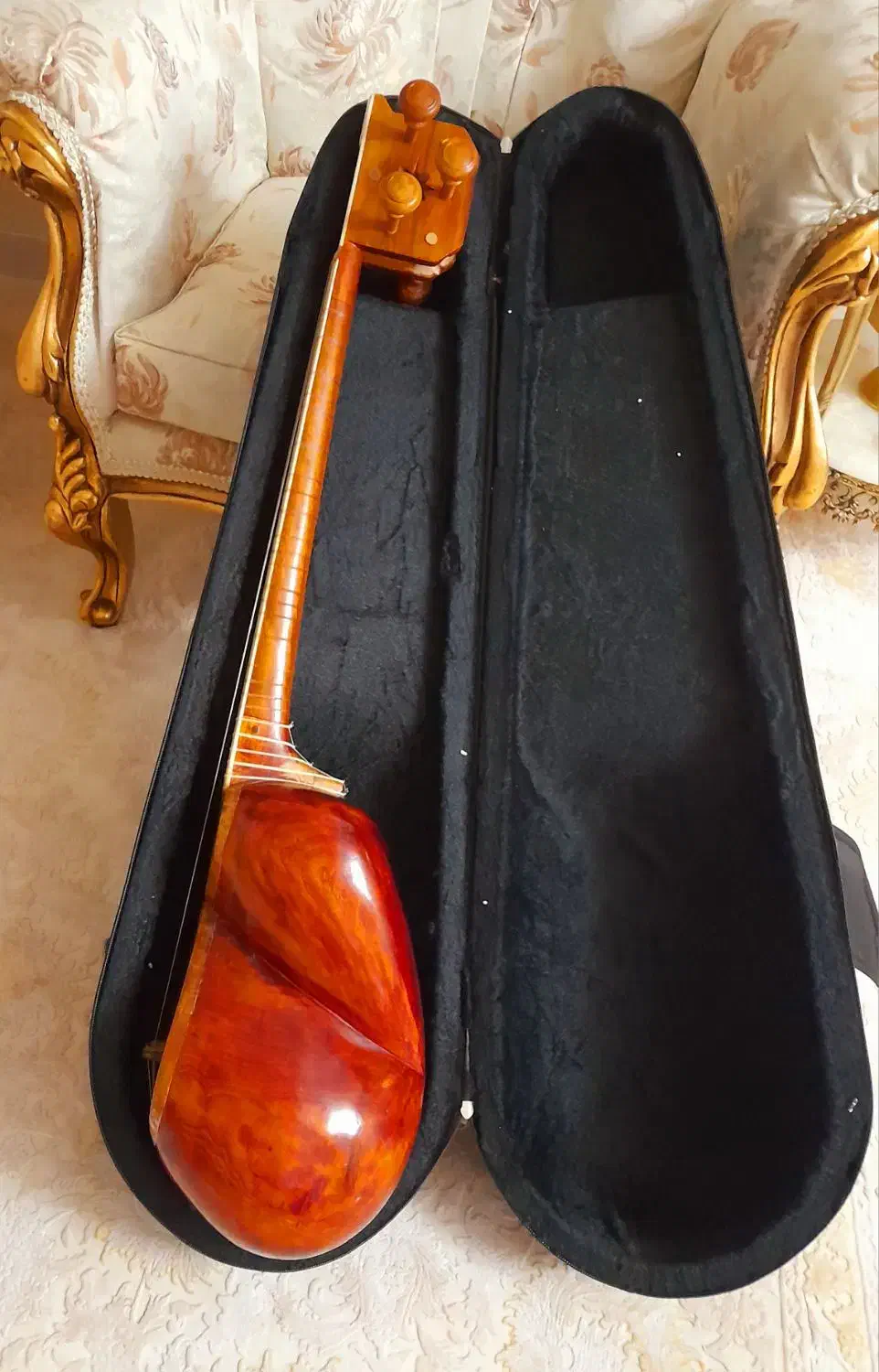 تار فروش|سازهای سنتی|قدس, شهر‌قدس|دیوار