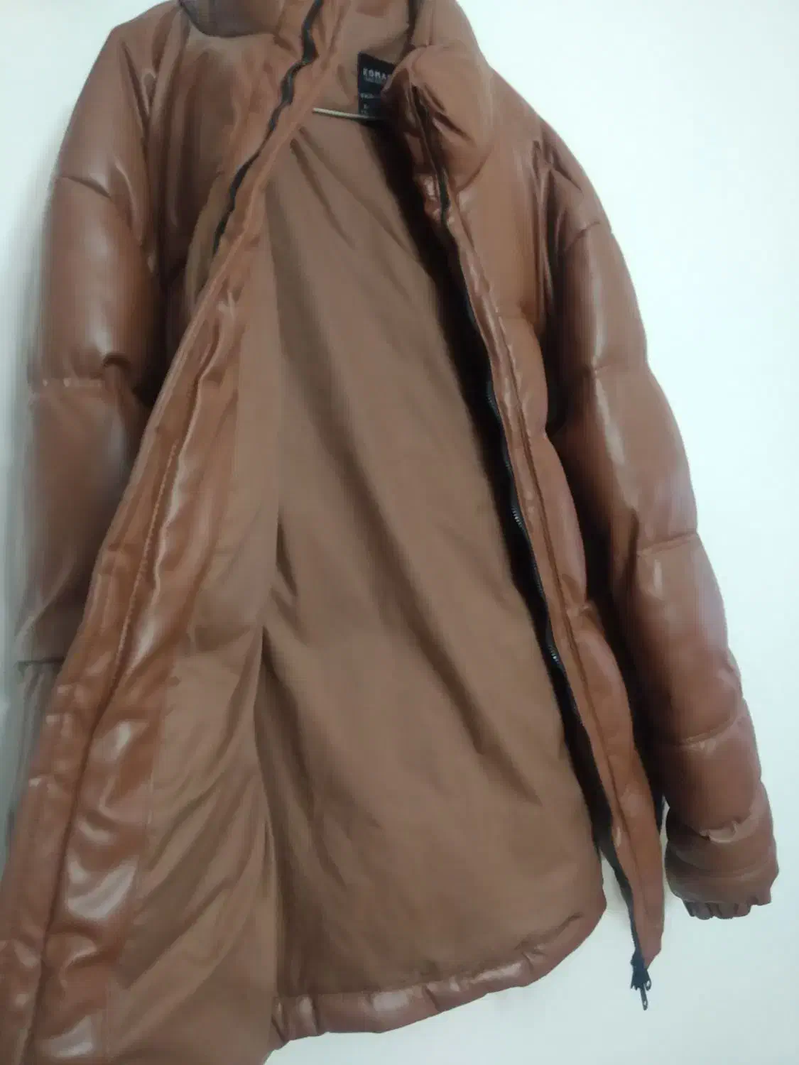 کاپشن چرم ،جنس عالی،کاملا سالم،در حد نو نو، سایز L|لباس|شاهین‌شهر, شهرک گلدیس|دیوار