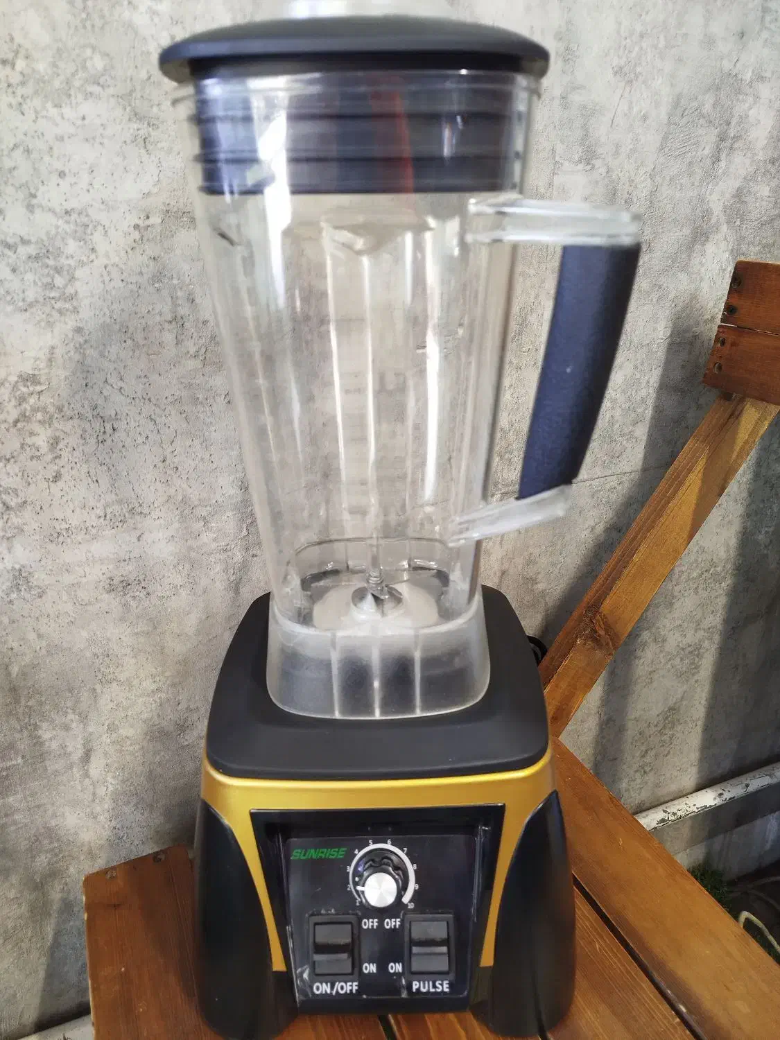 بلندر سانرایز در حد نو|کافیشاپ و رستوران|اصفهان, سرتاوه|دیوار