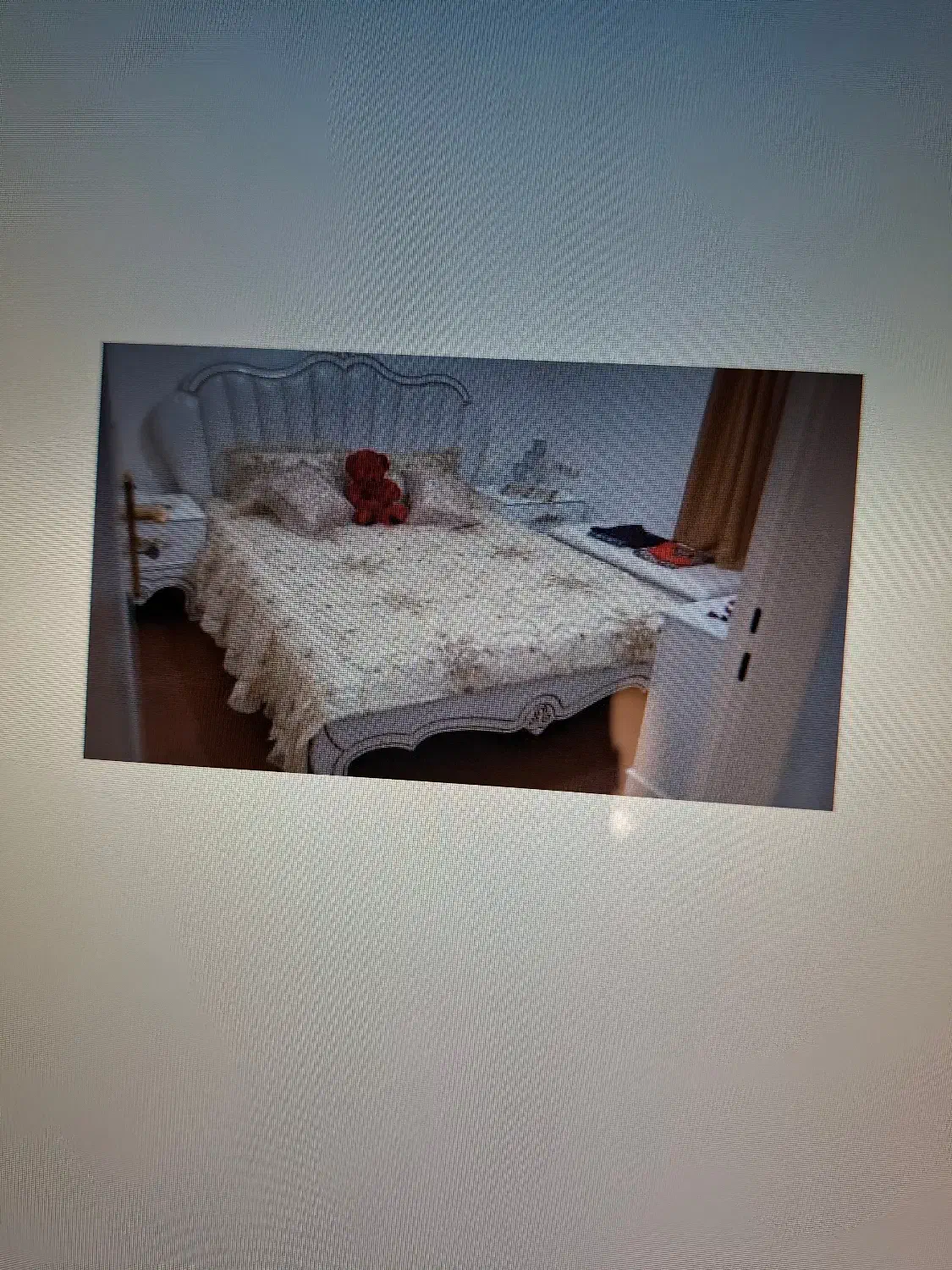 سرویس خواب|تخت و سرویس خواب|میانه, |دیوار