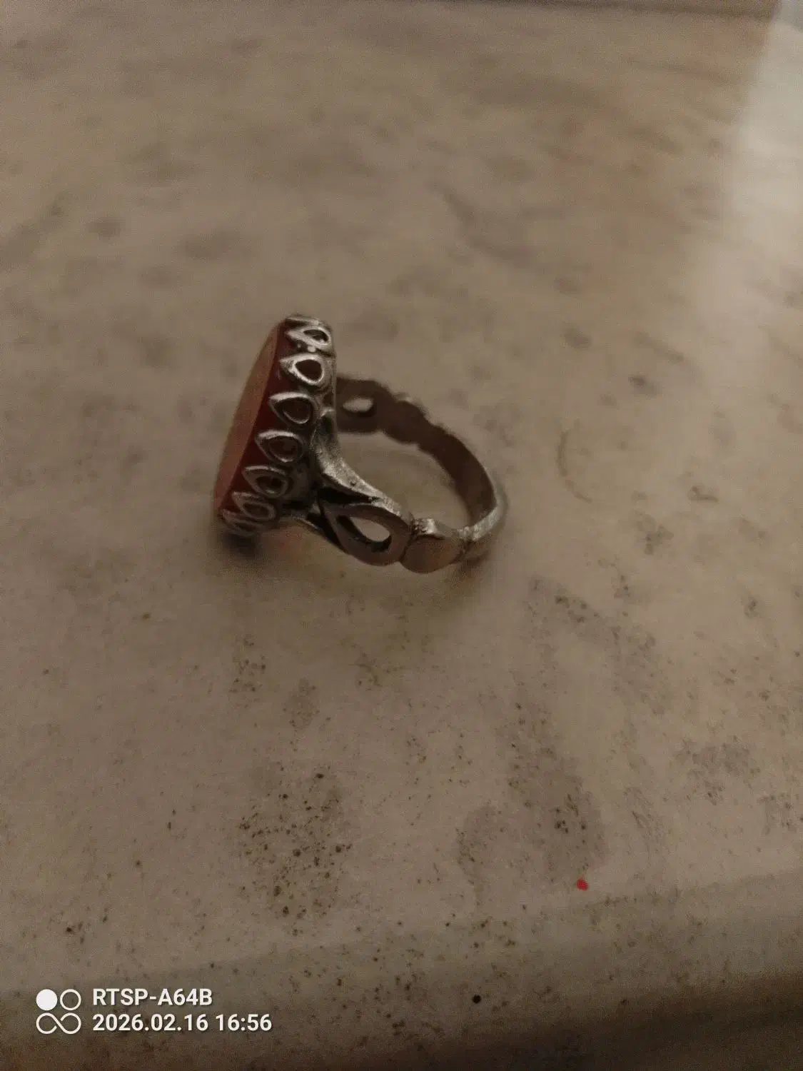 انگشتر نقره|کلکسیون اشیاء عتیقه|قم, چهل درخت‎|دیوار