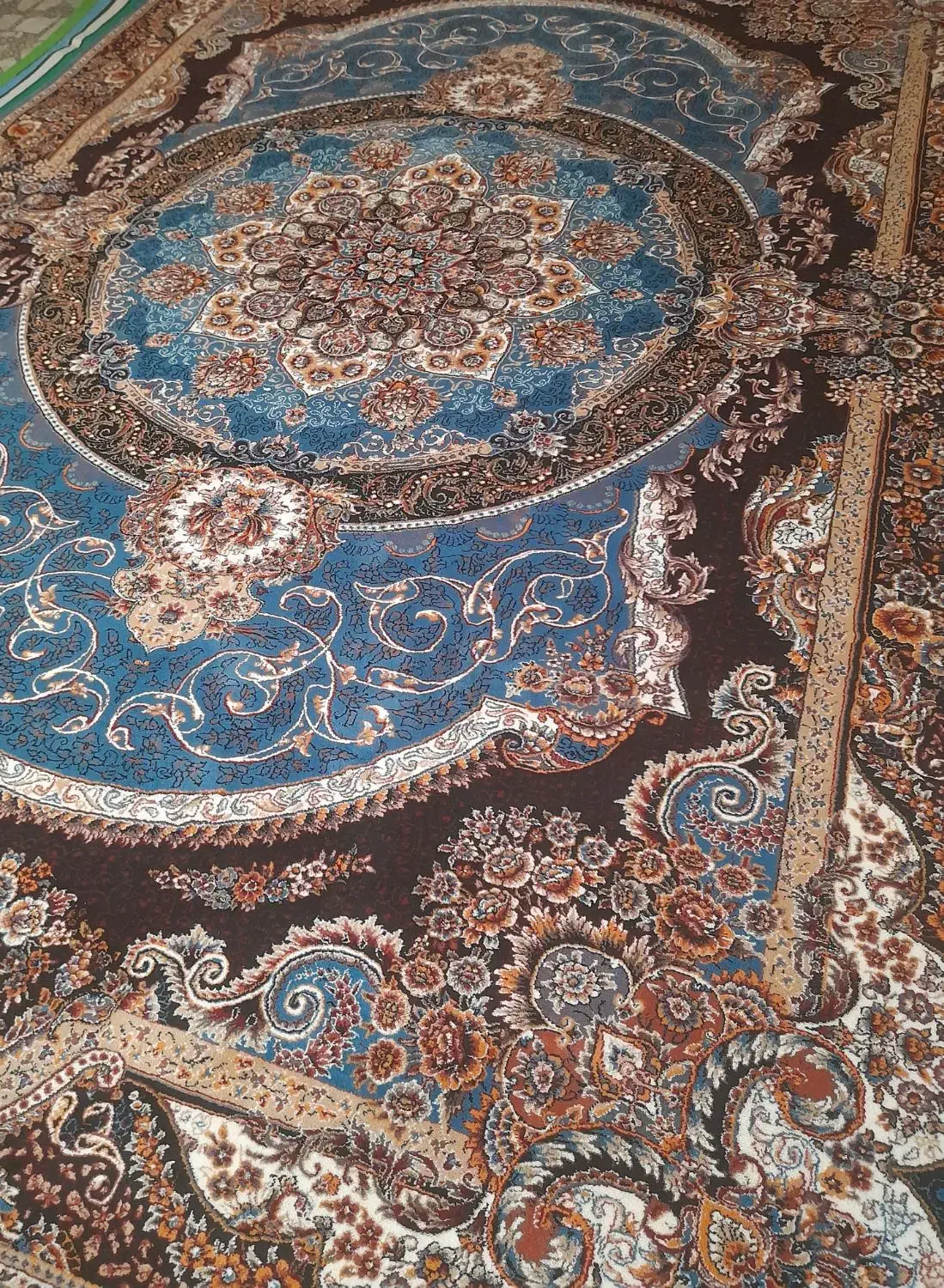 یک عدد فرش ۹ متری ۷۰۰ شانه  دستبافتگونه پانخورده|فرش|بابل, |دیوار