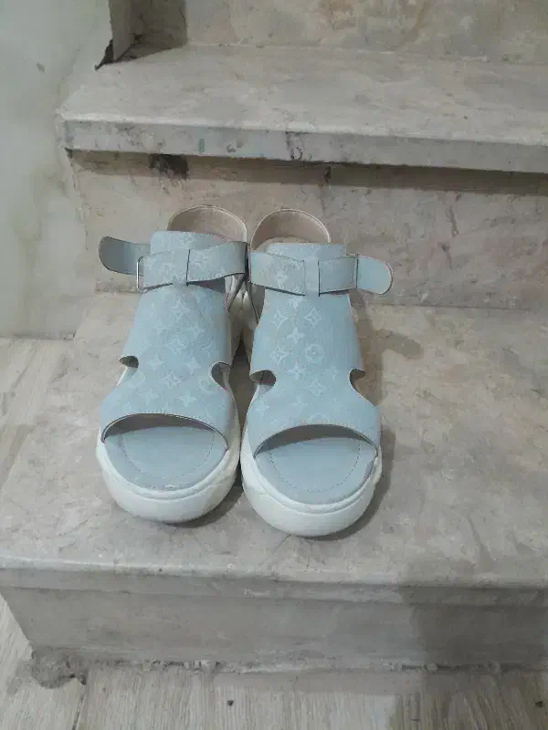 صندل نو|کیف، کفش، کمربند|مسجد سلیمان, |دیوار