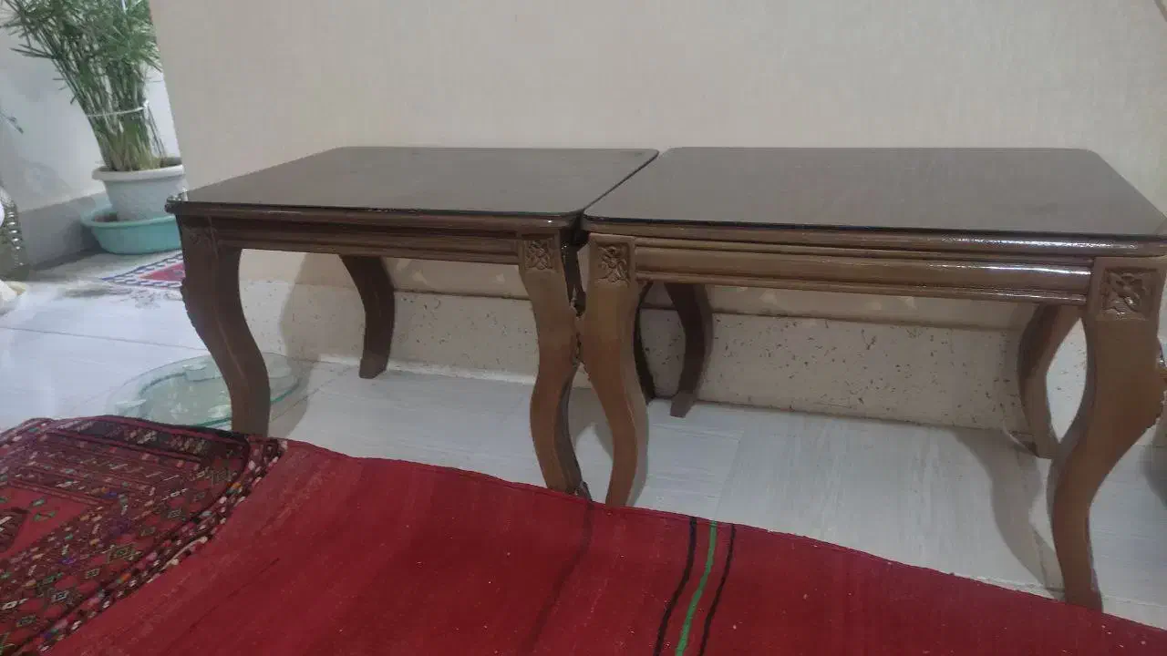 میز عسلی چوب کنده کاری در حد نو|مبلمان خانگی و میز عسلی|تربت جام, والفجر|دیوار