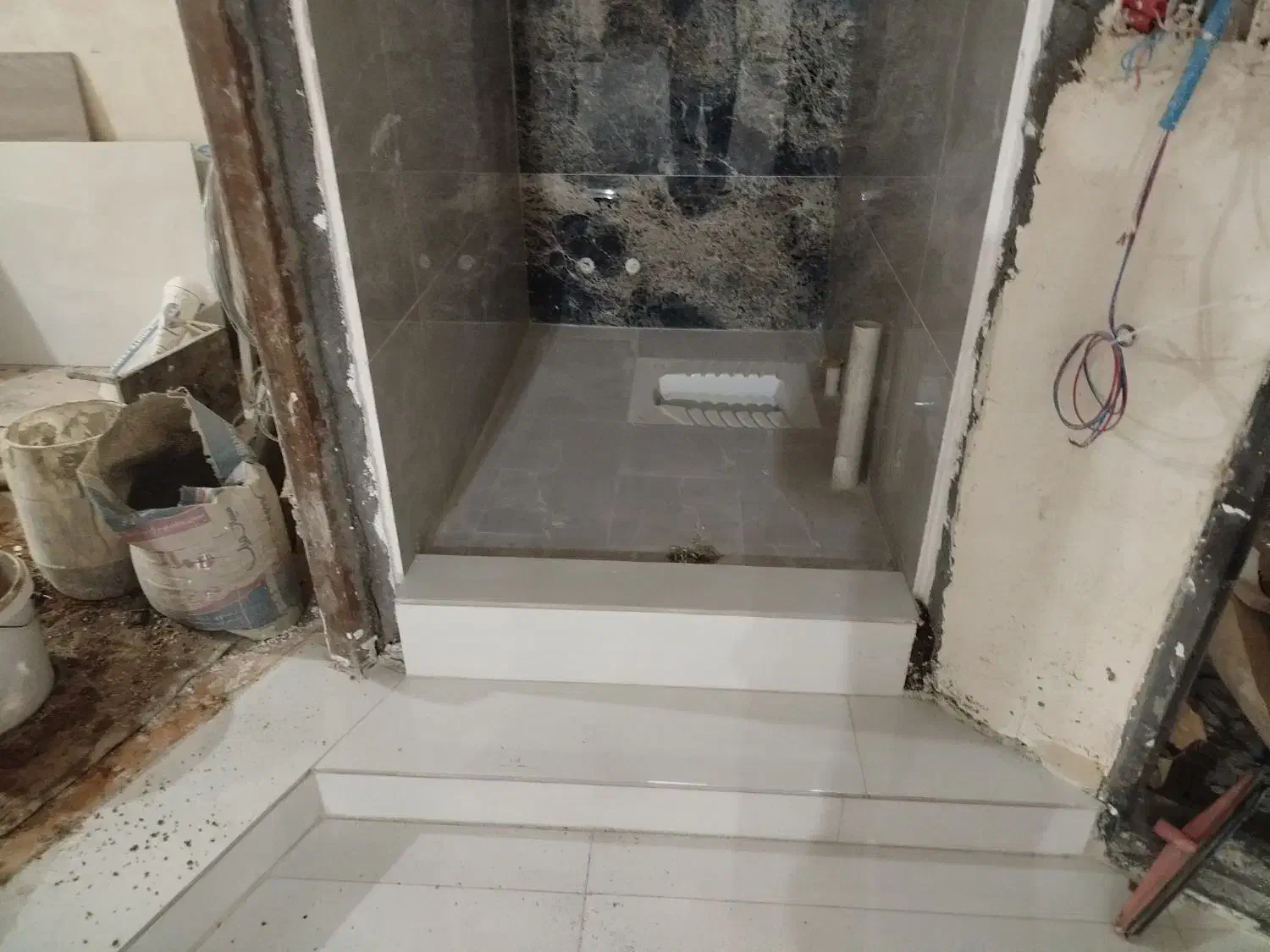 کارگر کاشیکار|استخدام معماری، عمران و ساختمانی|شوشتر, |دیوار