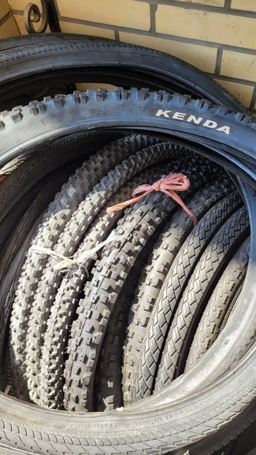 فروش تعدادی محدود لاستیک دوچرخه تکی و عمده|دوچرخه، اسکیت، اسکوتر|اصفهان, بیدآباد|دیوار