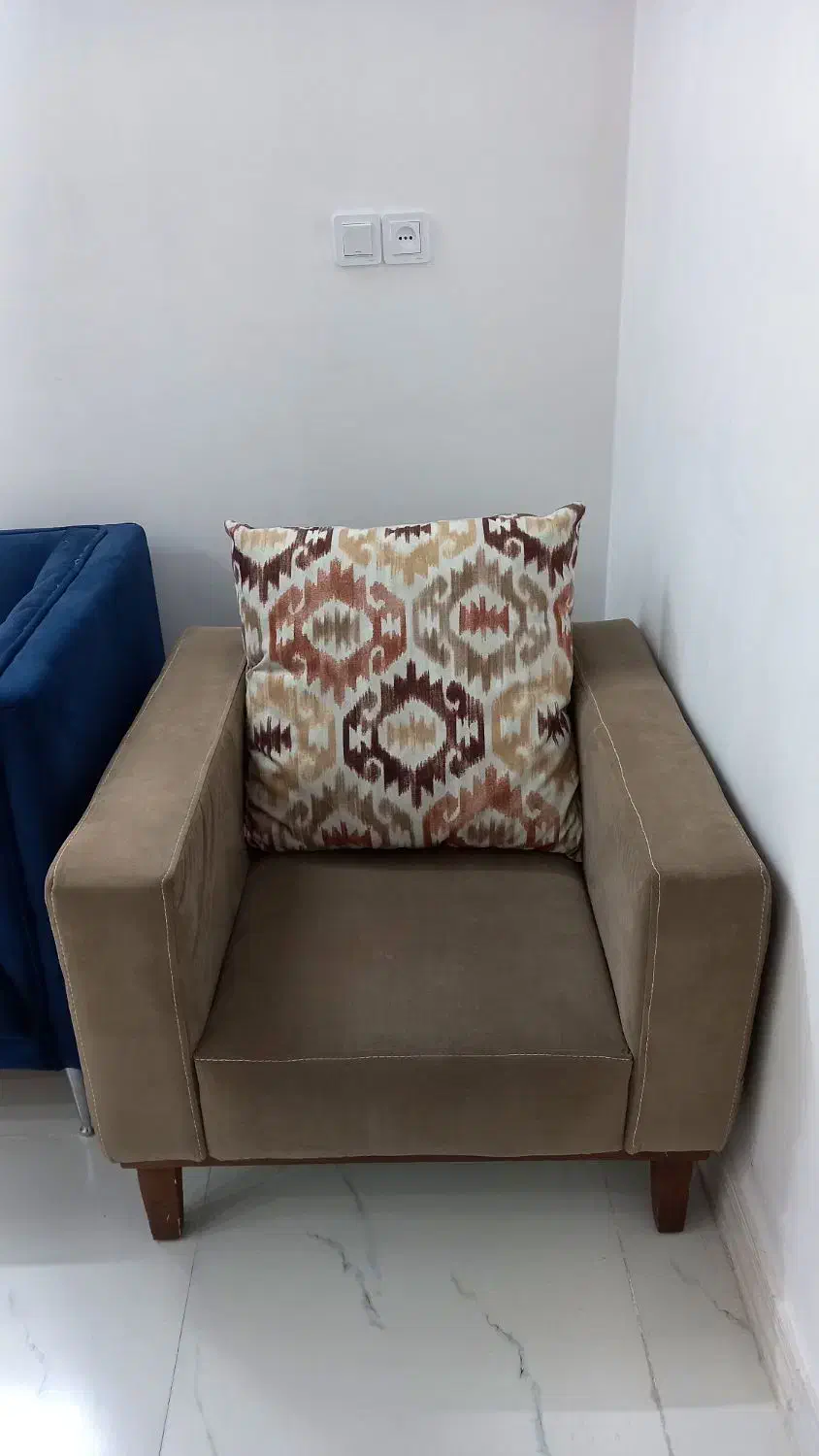 مبل راحتی|مبلمان خانگی و میز عسلی|اسلام‌شهر, شهرک محمدیه|دیوار