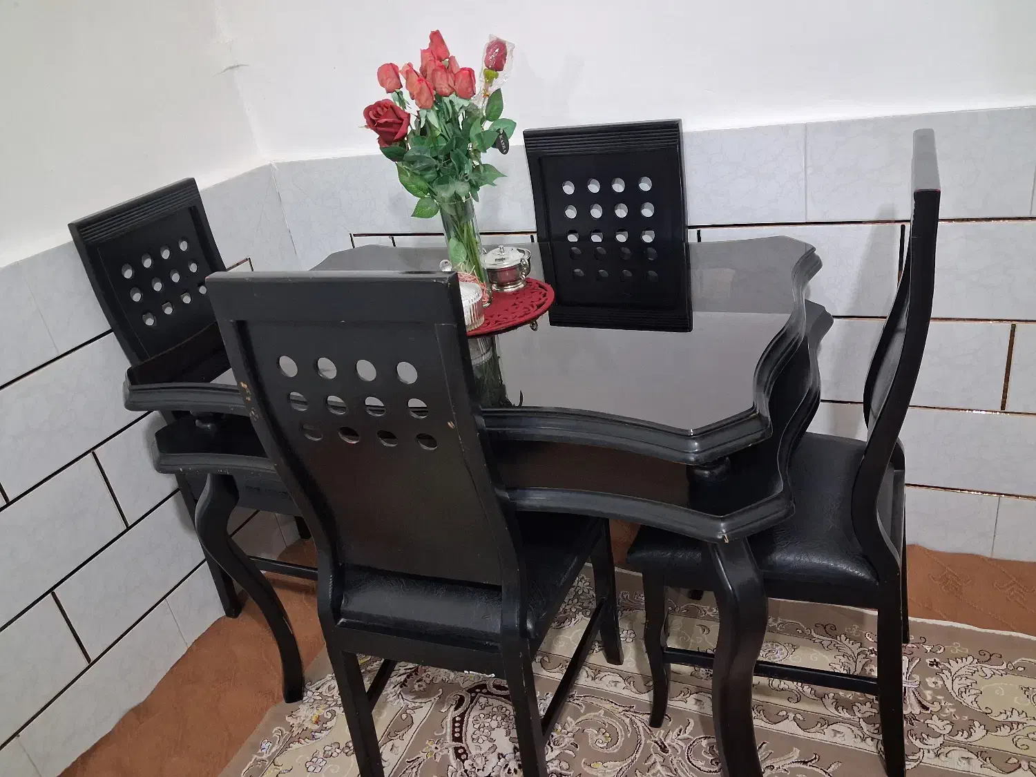 میز غذا خوری چهارنفره|میز و صندلی غذاخوری|الیگودرز, |دیوار