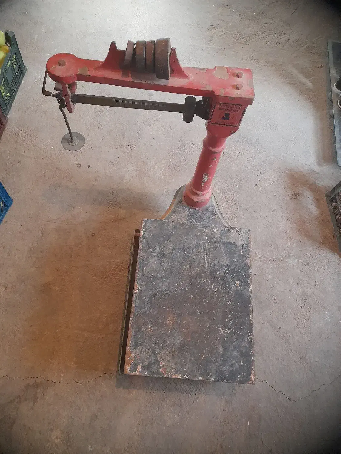 باسکول قدیمی|کلکسیون اشیاء عتیقه|دماوند, دماوند|دیوار