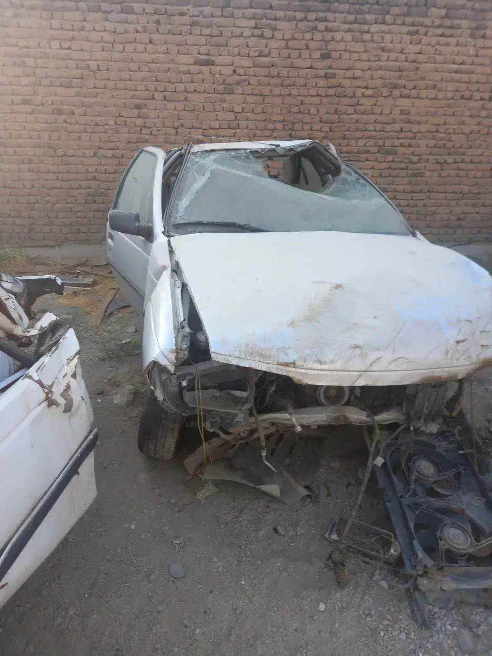 ماشین روآ تصادفی|خودرو سواری و وانت|بروجرد, |دیوار