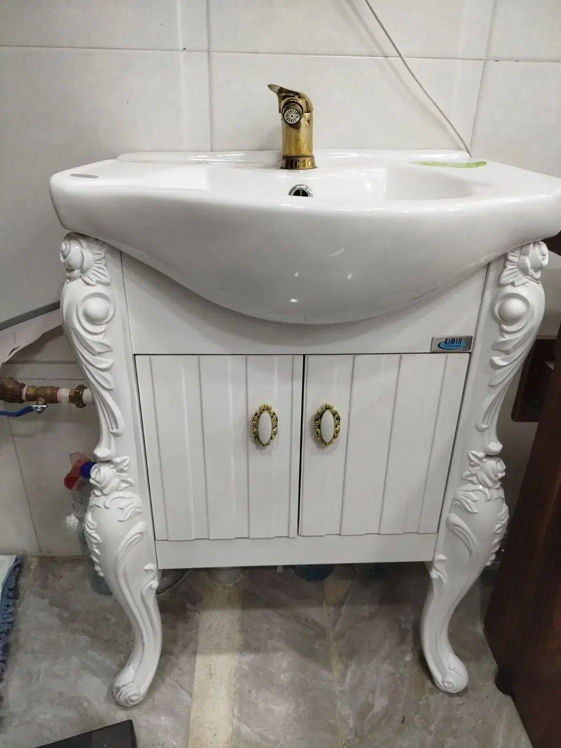 روشویی به همراه شیرآب|لوازم سرویس بهداشتی|قرچک, زیبا شهر|دیوار