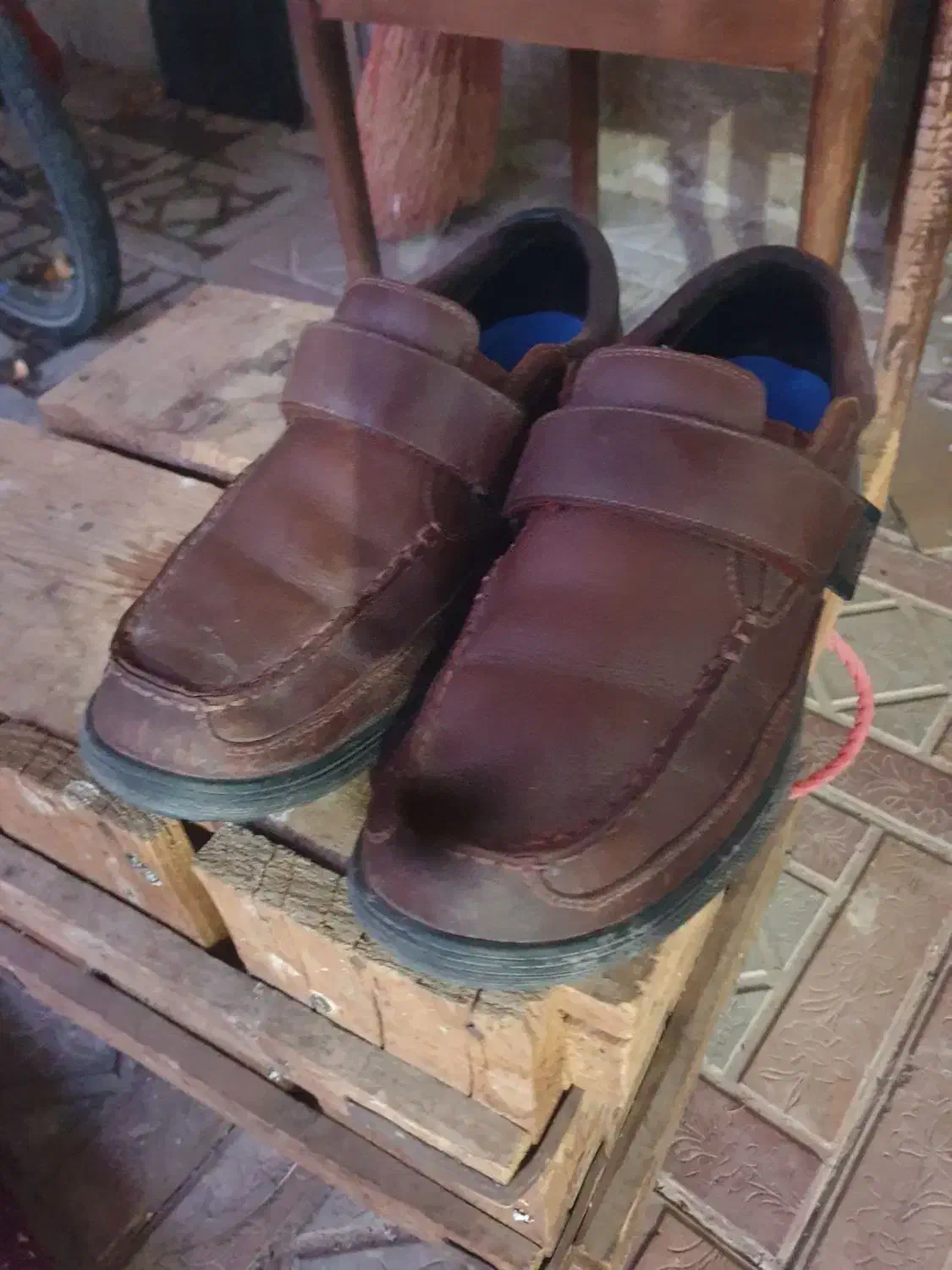 کفش چرم طبیعی سایز ۴۴|کیف، کفش، کمربند|بناب, |دیوار