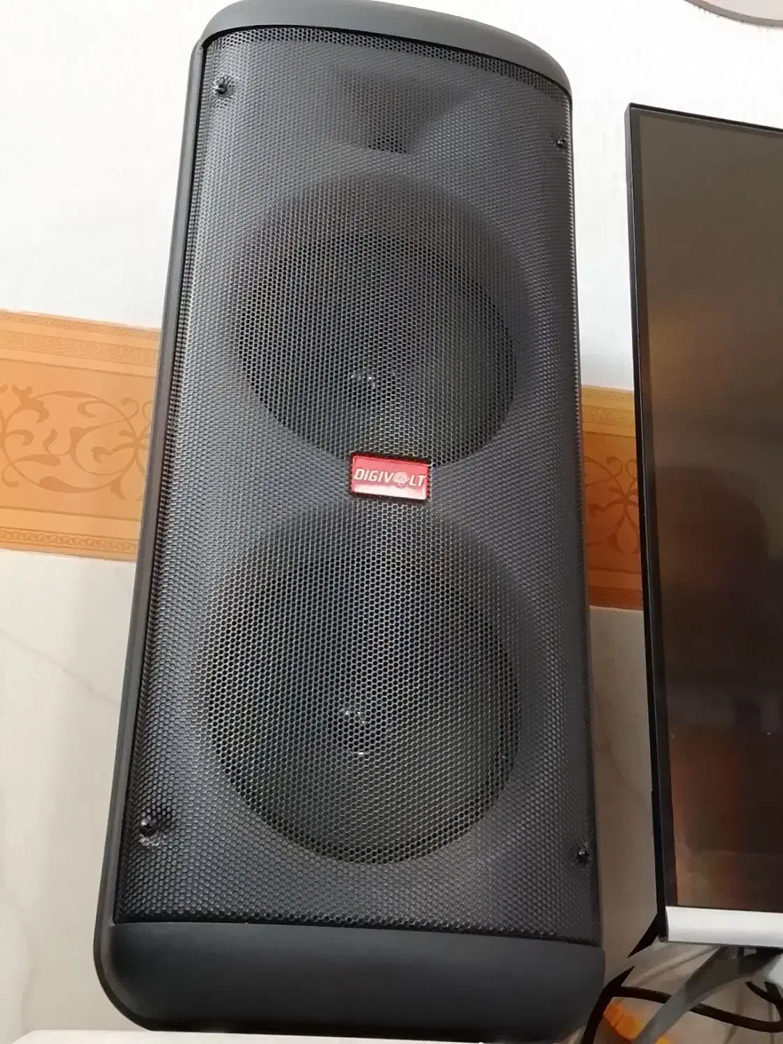 اسپیکر بلوتوثی میکروفن دار|سیستم صوتی خانگی|قم, چهل درخت|دیوار