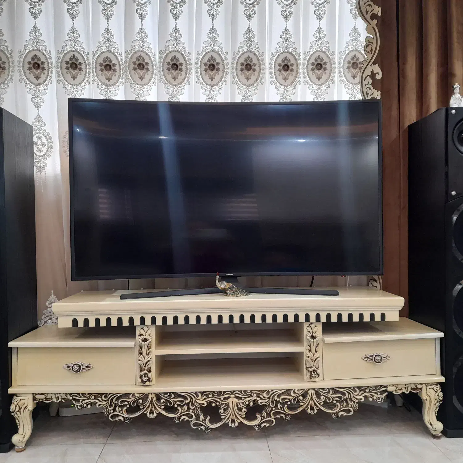 میزتلویزیون|میز تلویزیون|رشت, دیانتی|دیوار