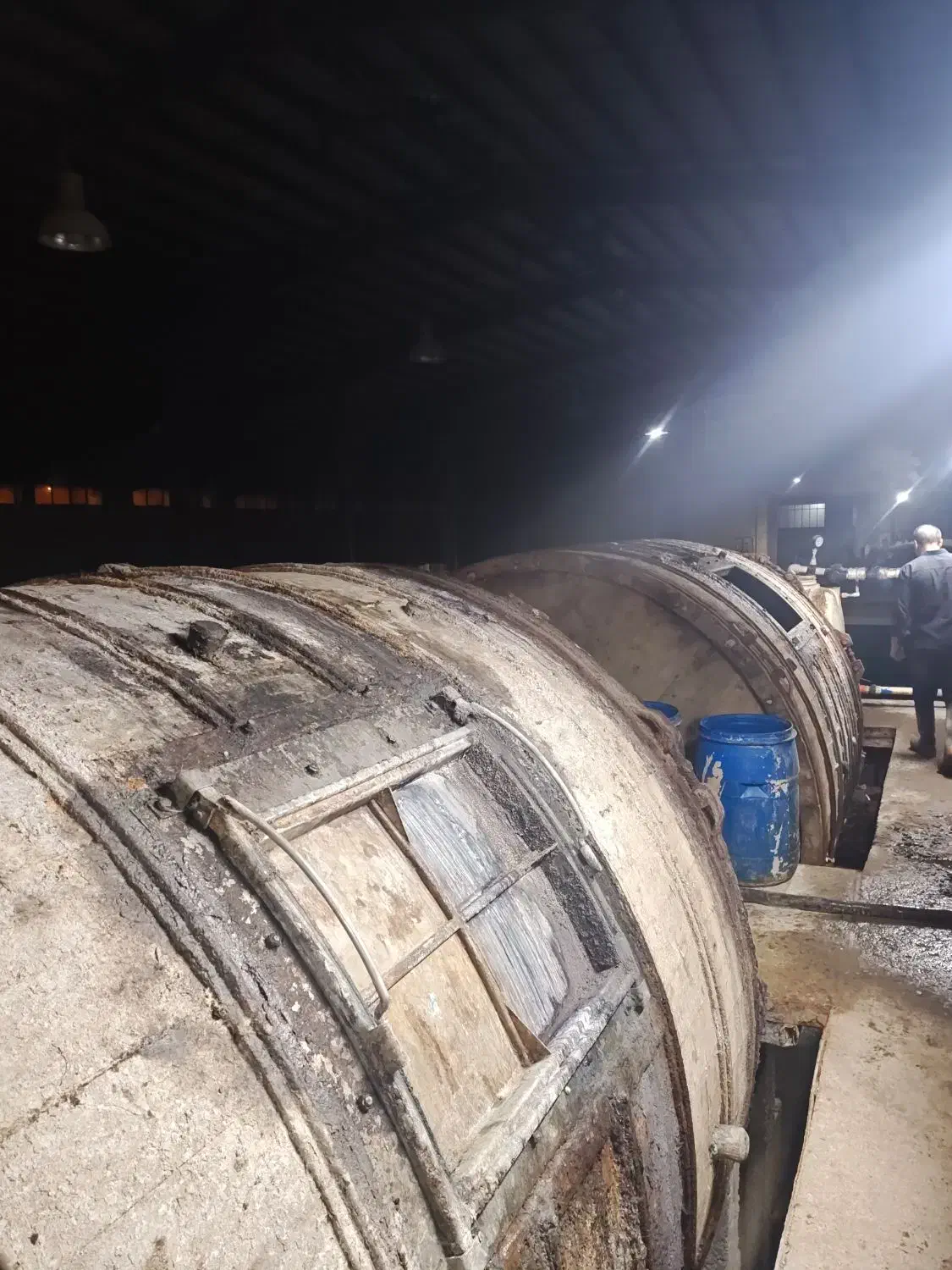 کارگر برای چرمسازی حقوق بالا جای خواب|استخدام صنعتی، فنی، مهندسی|خاش, |دیوار