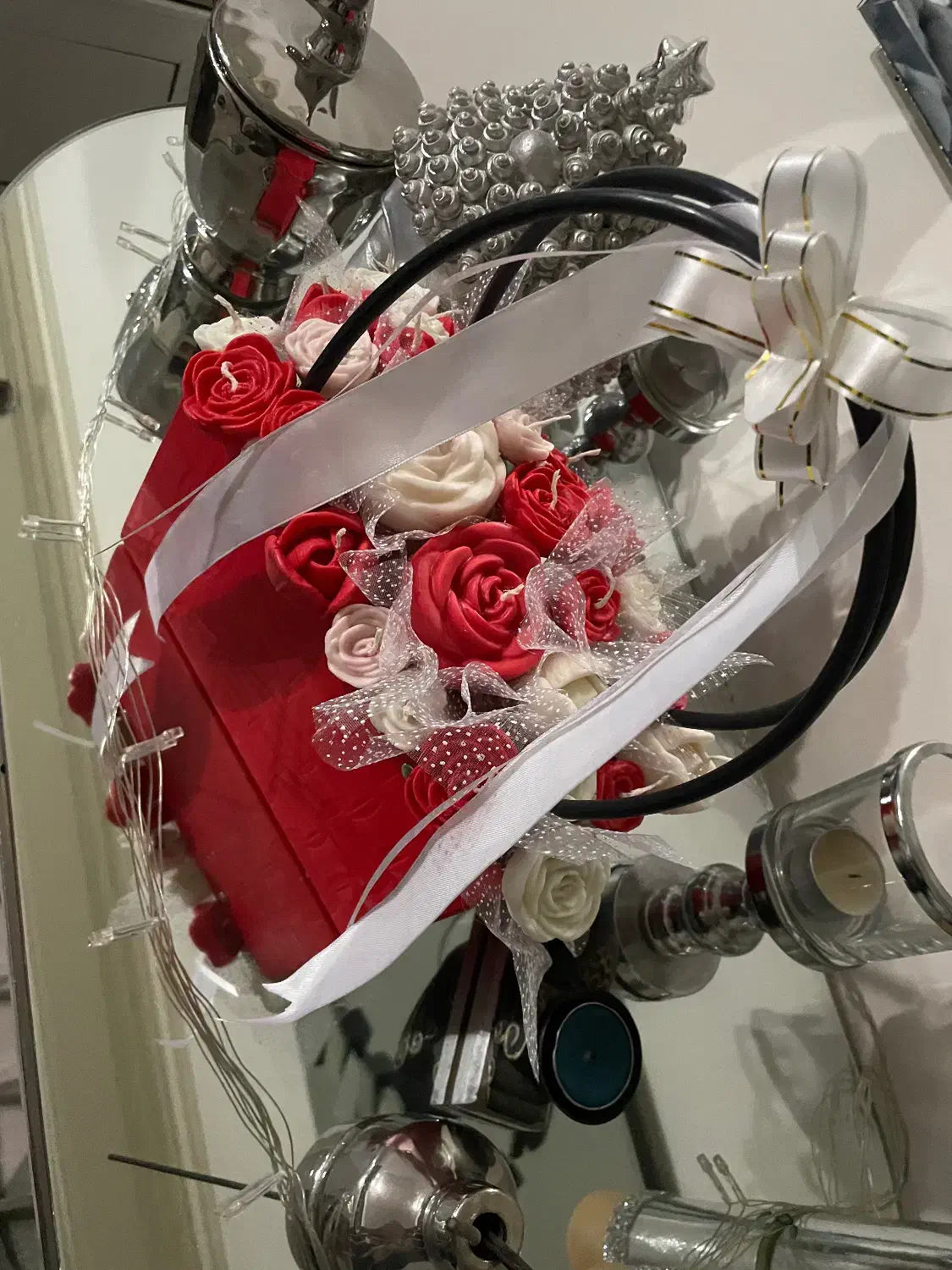 کادو ماندگار روز مادر|گل مصنوعی|اراک, |دیوار