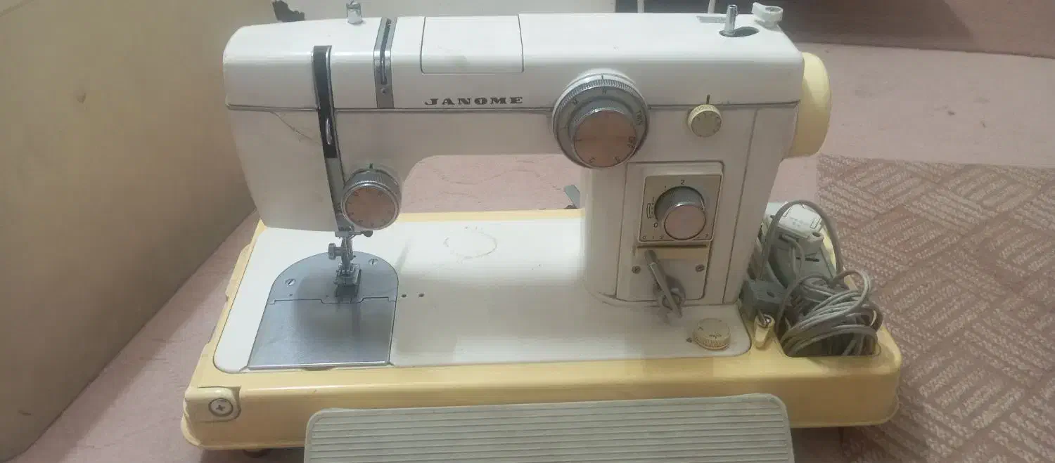 چرخ خیاطی|چرخ خیاطی و ریسندگی|اصفهان, خوراسگان|دیوار