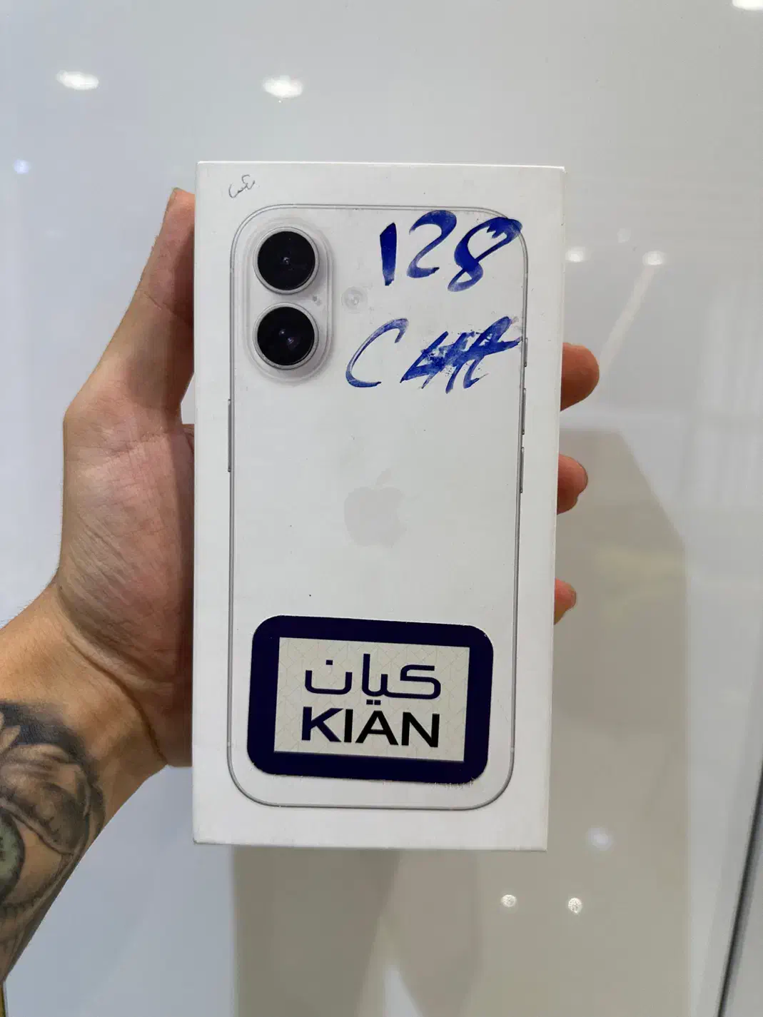 iphone 16 white آیفون ۱۶ سفید|موبایل|تهران, درختی|دیوار