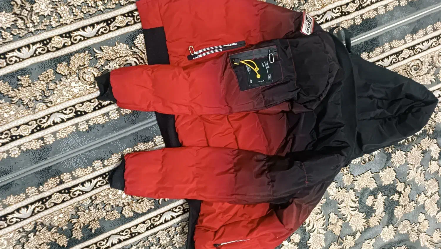 دوعدد کاپشن درحدنو|لباس|ابهر, |دیوار