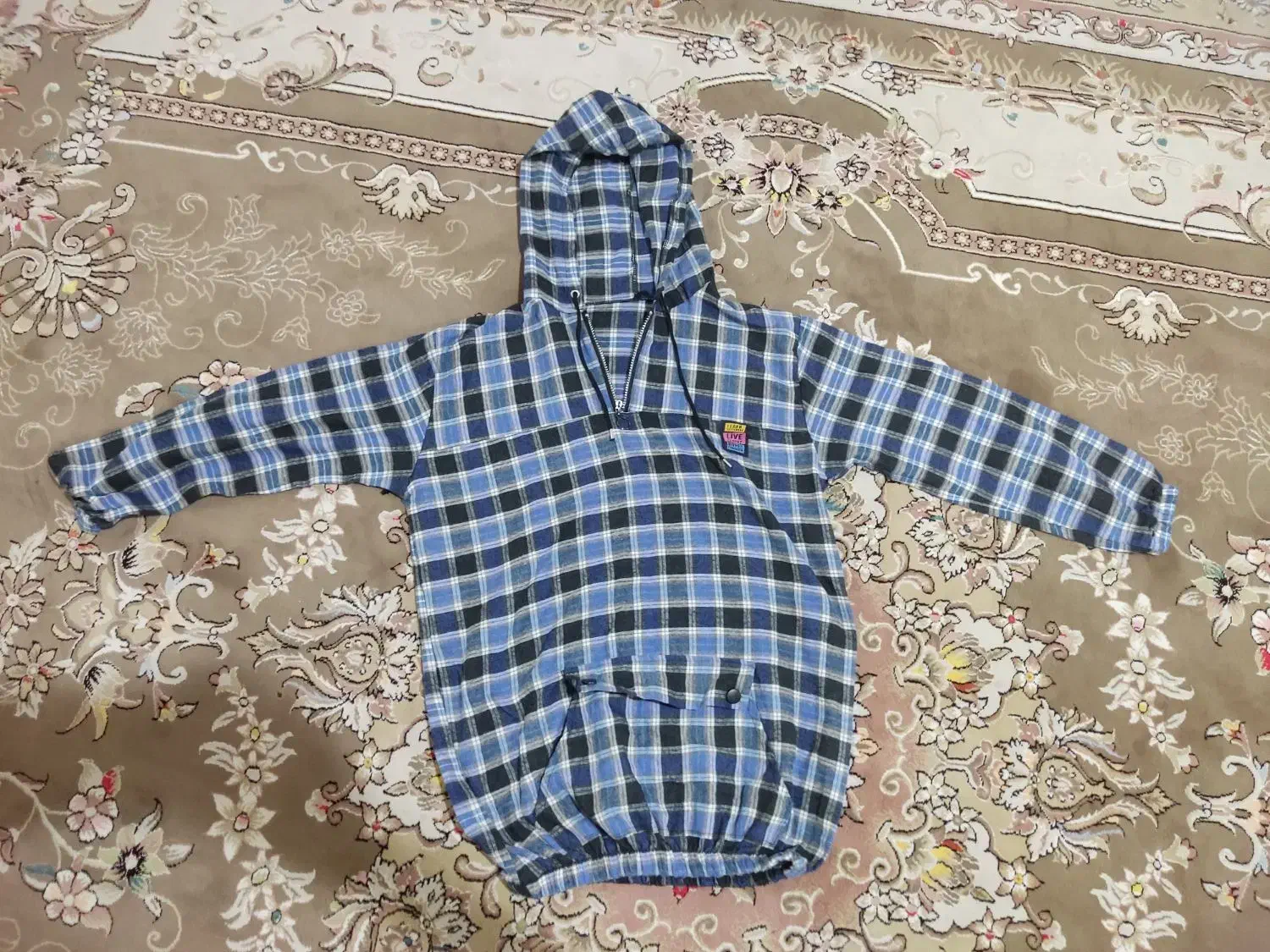 لباس|لباس|کرج, شهرک جهان آرا|دیوار