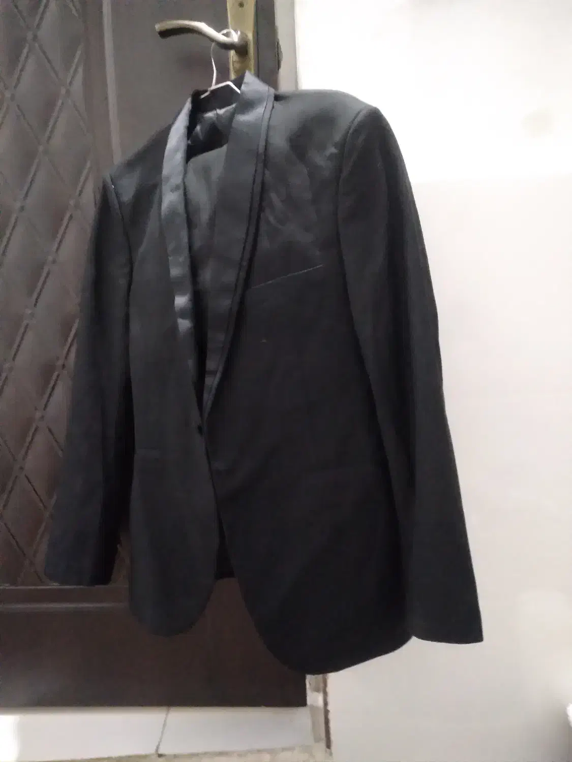 کت وشلوار مردانه|لباس|شیراز, تندگویان|دیوار