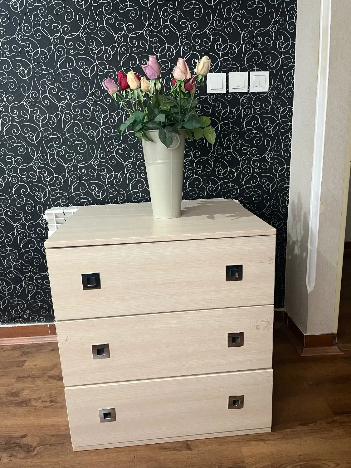 سه کشو ام دی اف در حد نو مناسب برای لباس و غیره|جاکفشی، کمد، دراور|رشت, دیلمان|دیوار