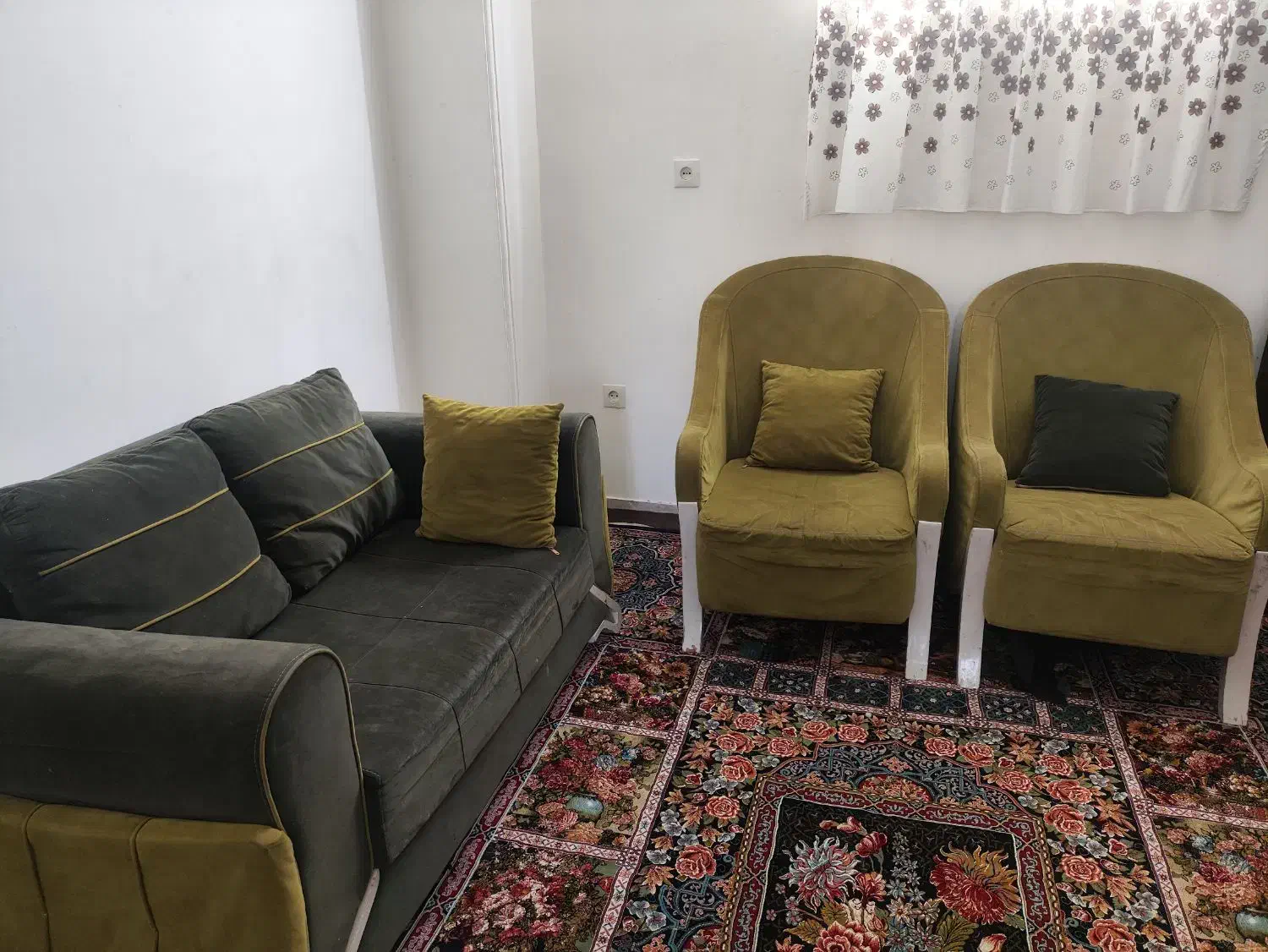 مبل راحتی ۷ نفره|مبلمان خانگی و میز عسلی|قم, مهدیه|دیوار
