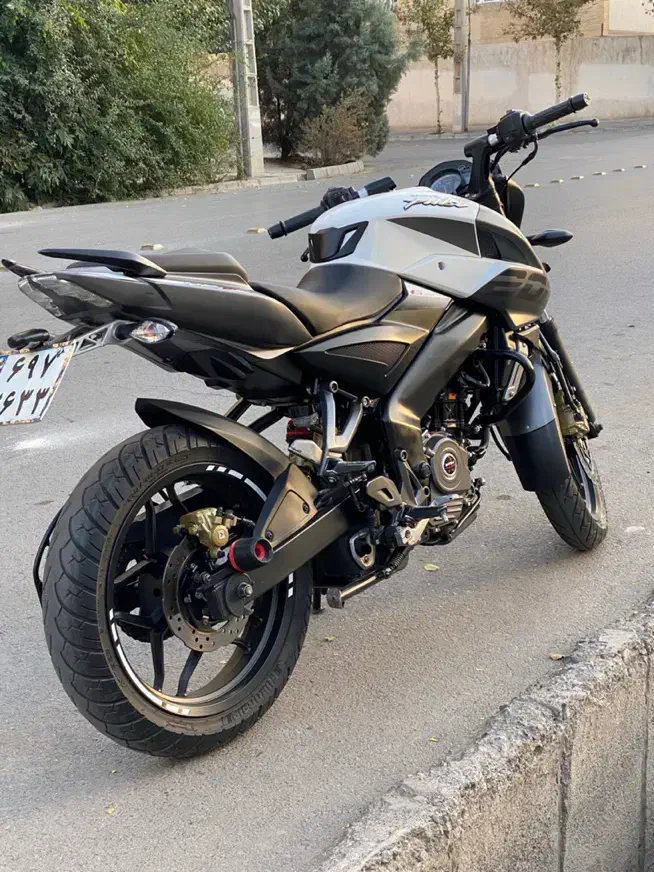 ان اس 200  مدل 97 تمیز لاکاغذی|موتورسیکلت|مشهد, شهید فرامرز عباسی|دیوار