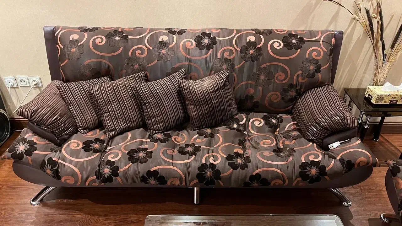 مبل راحتی ۷ نفره|مبلمان خانگی و میز عسلی|تهران, پونک|دیوار