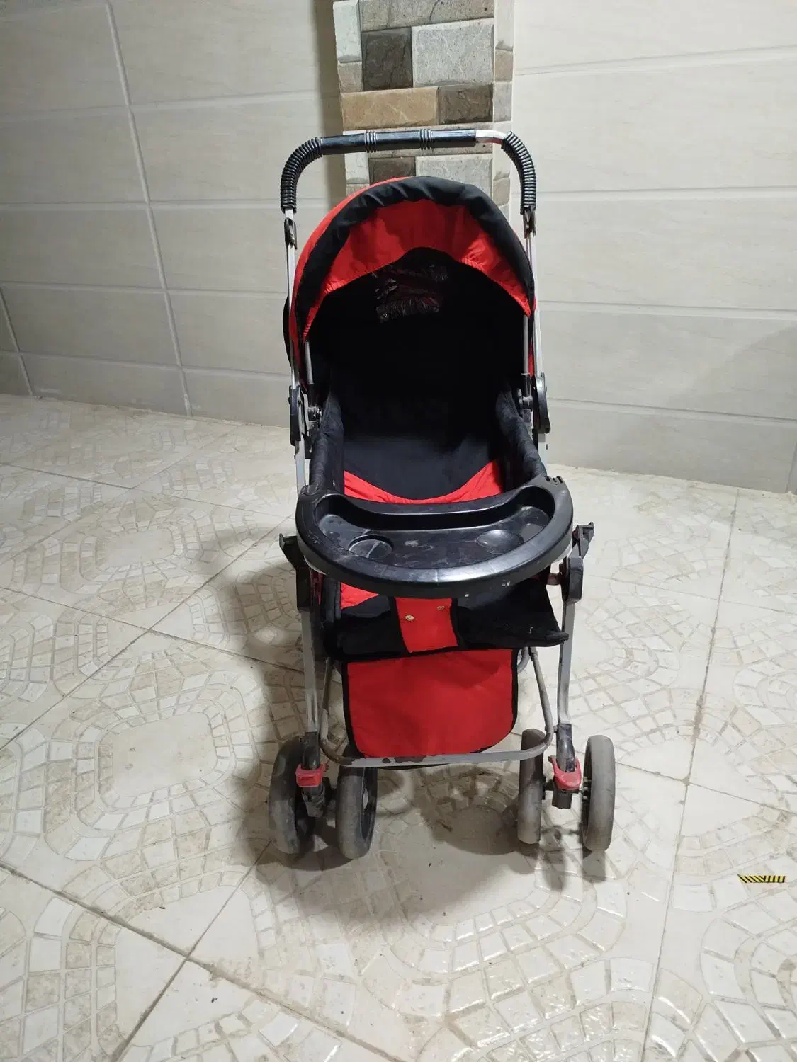 کالسکه بچه مارک دلیجان تاشو در حد نو|کالسکه و لوازم جانبی|گنبد کاووس, |دیوار