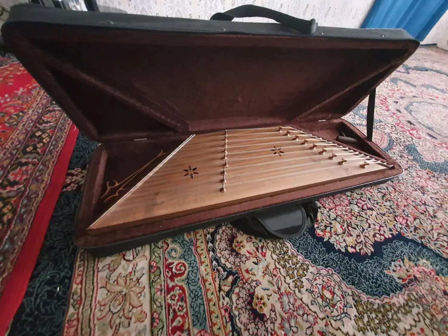 سنتور|سازهای سنتی|زاهدان, |دیوار